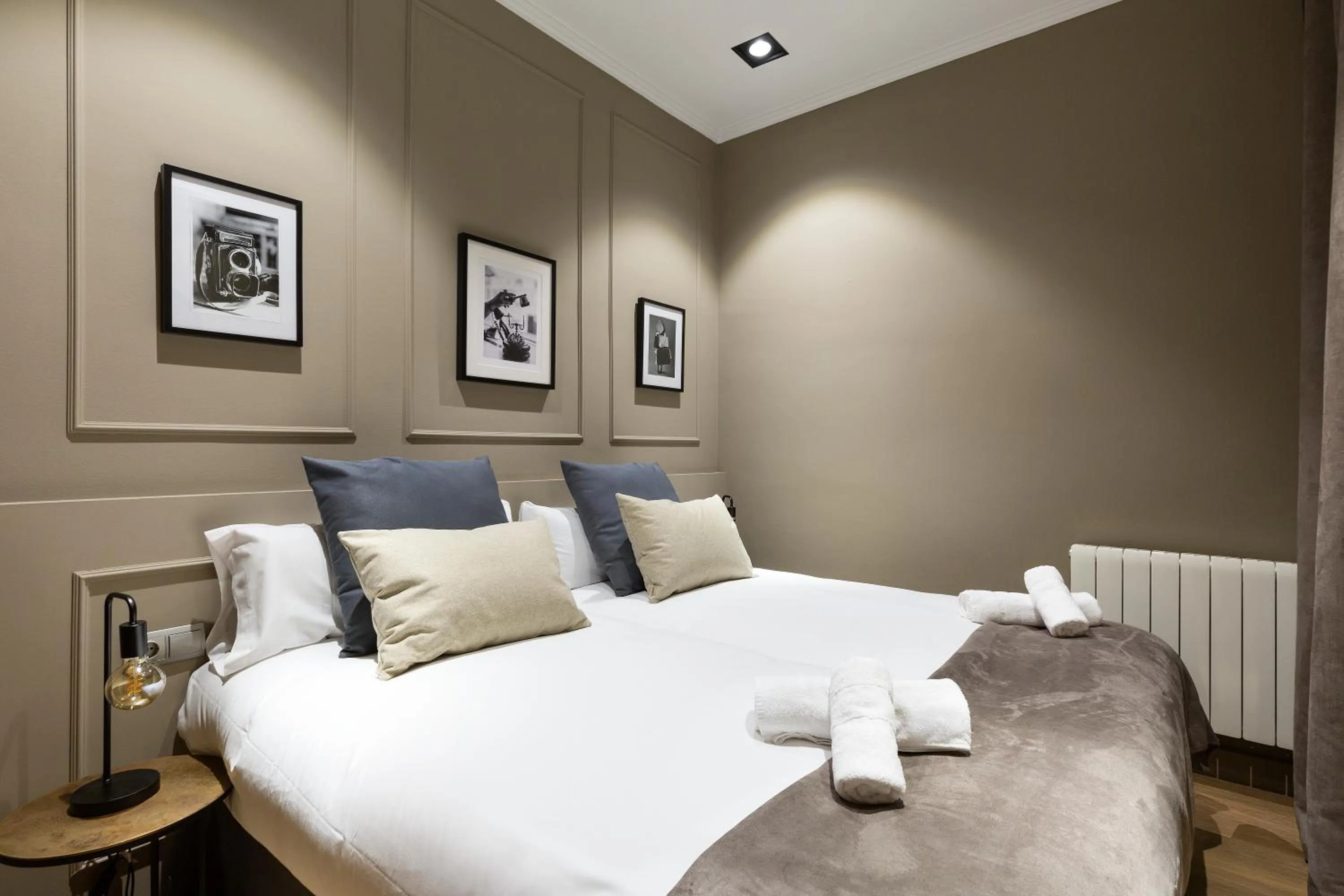 Bed in Sagrada266 by chicStays