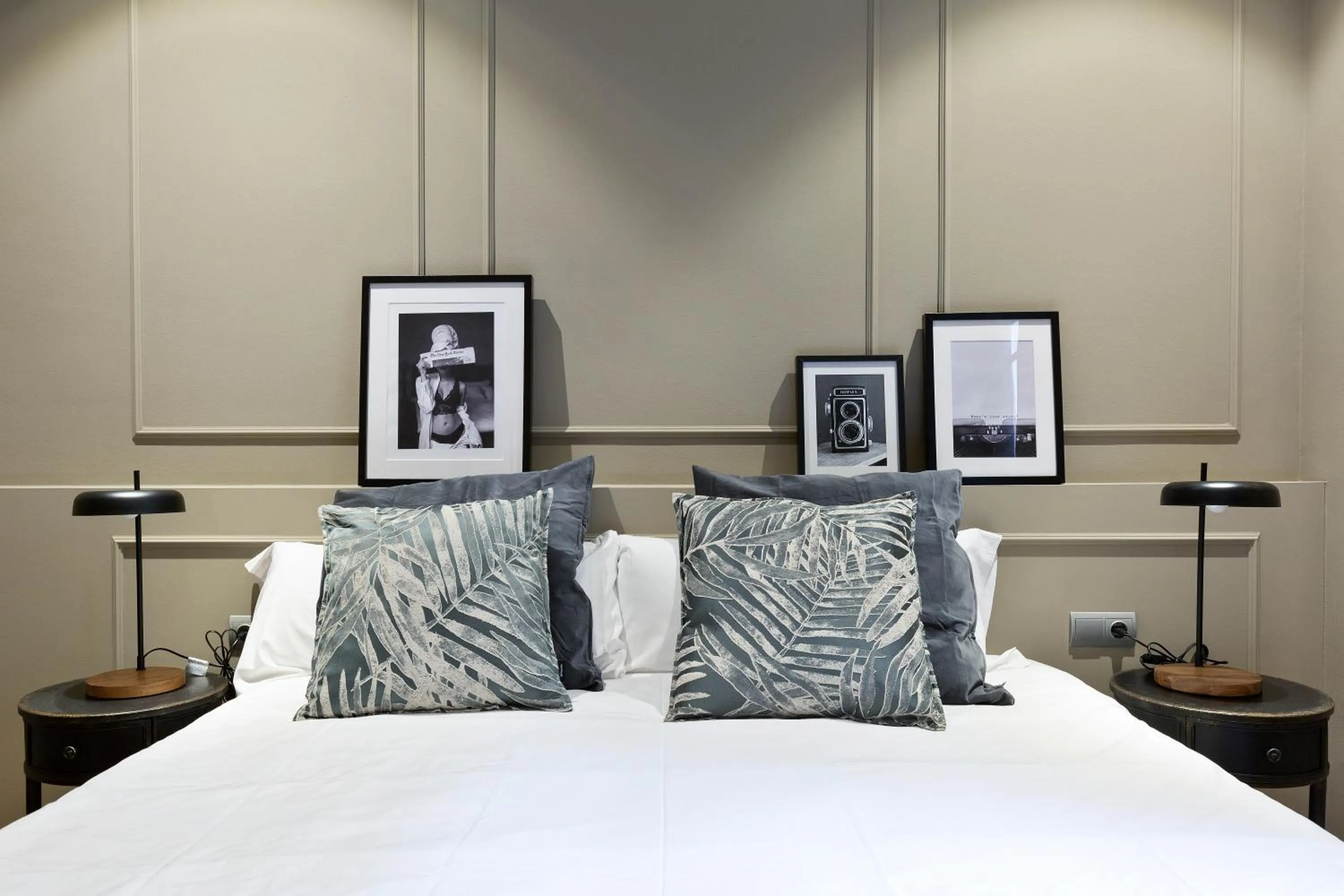 Bed in Sagrada266 by chicStays