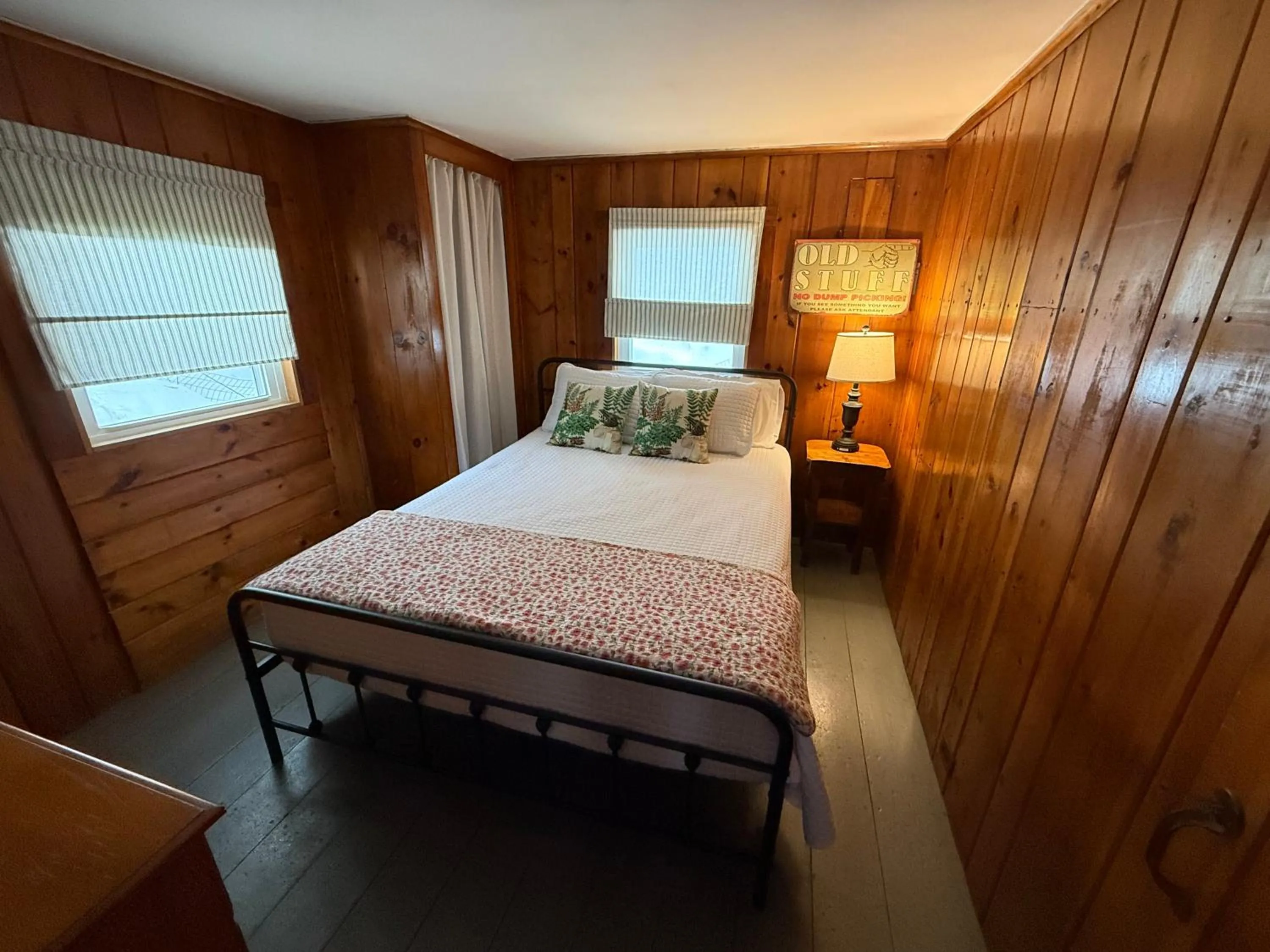 Bed in Cottage Place on Squam Lake