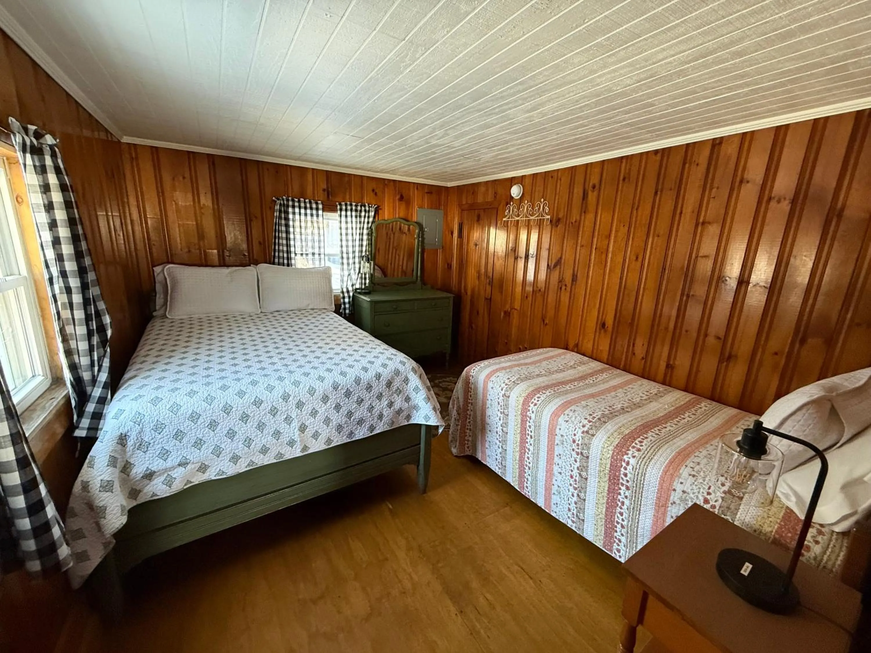 Bed in Cottage Place on Squam Lake