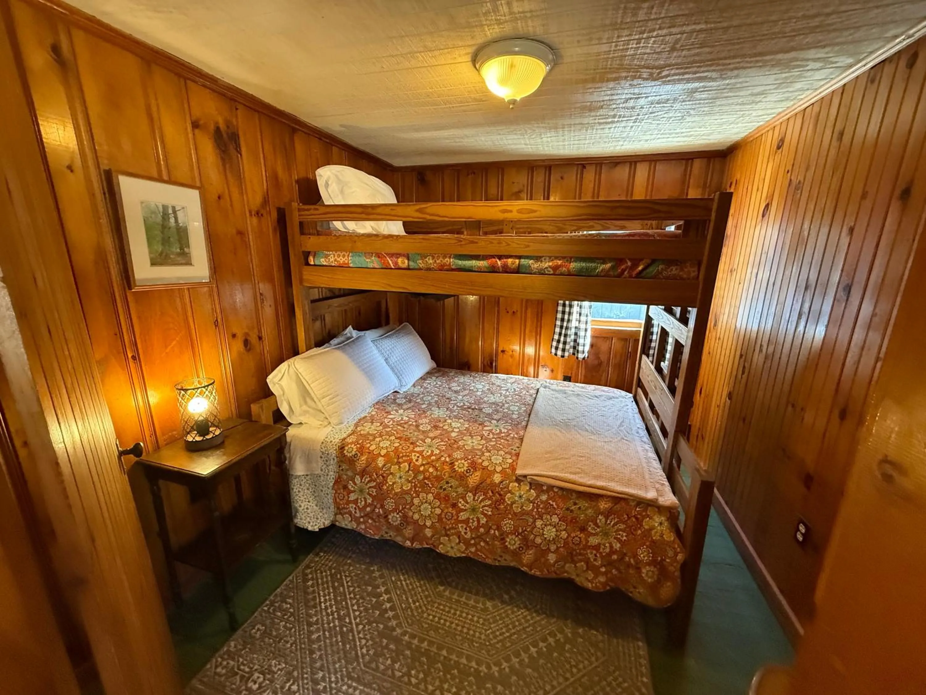 Bed in Cottage Place on Squam Lake