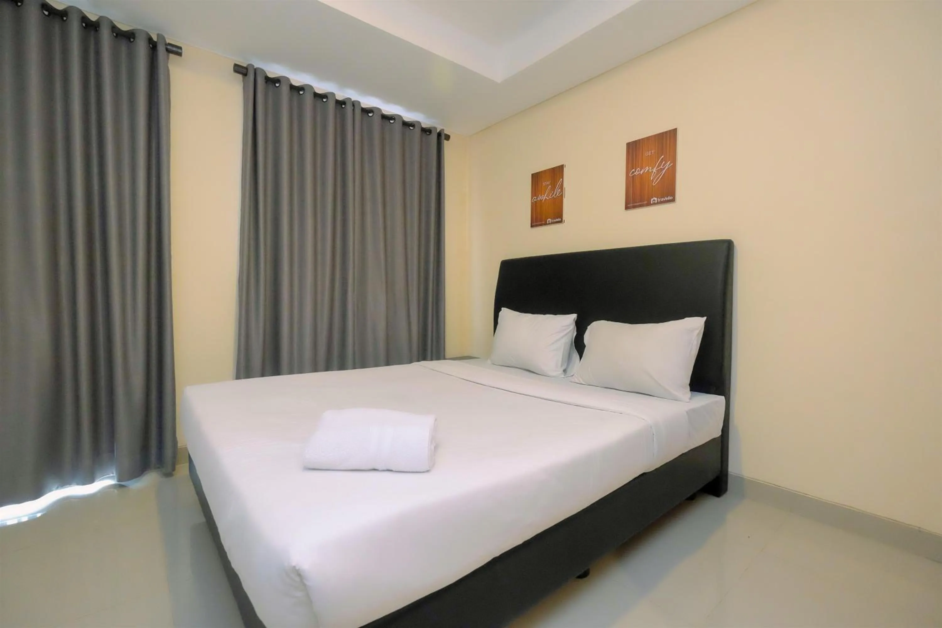 Bed in Studio Best Rate at Kebayoran Icon Apartment near Gandaria City By Travelio