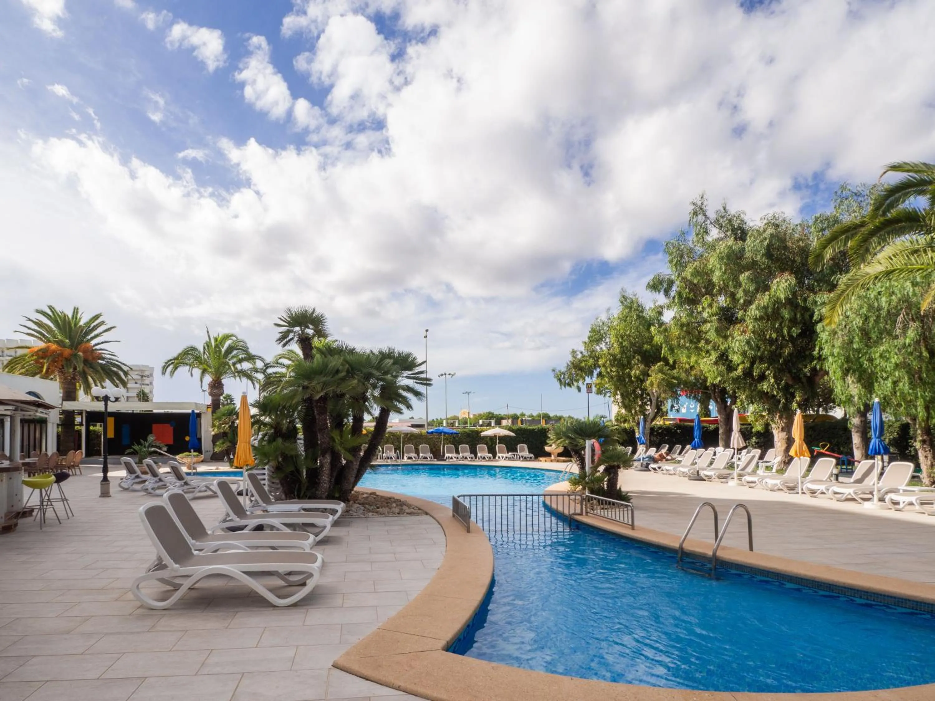 Swimming pool in Hotel La Santa Maria