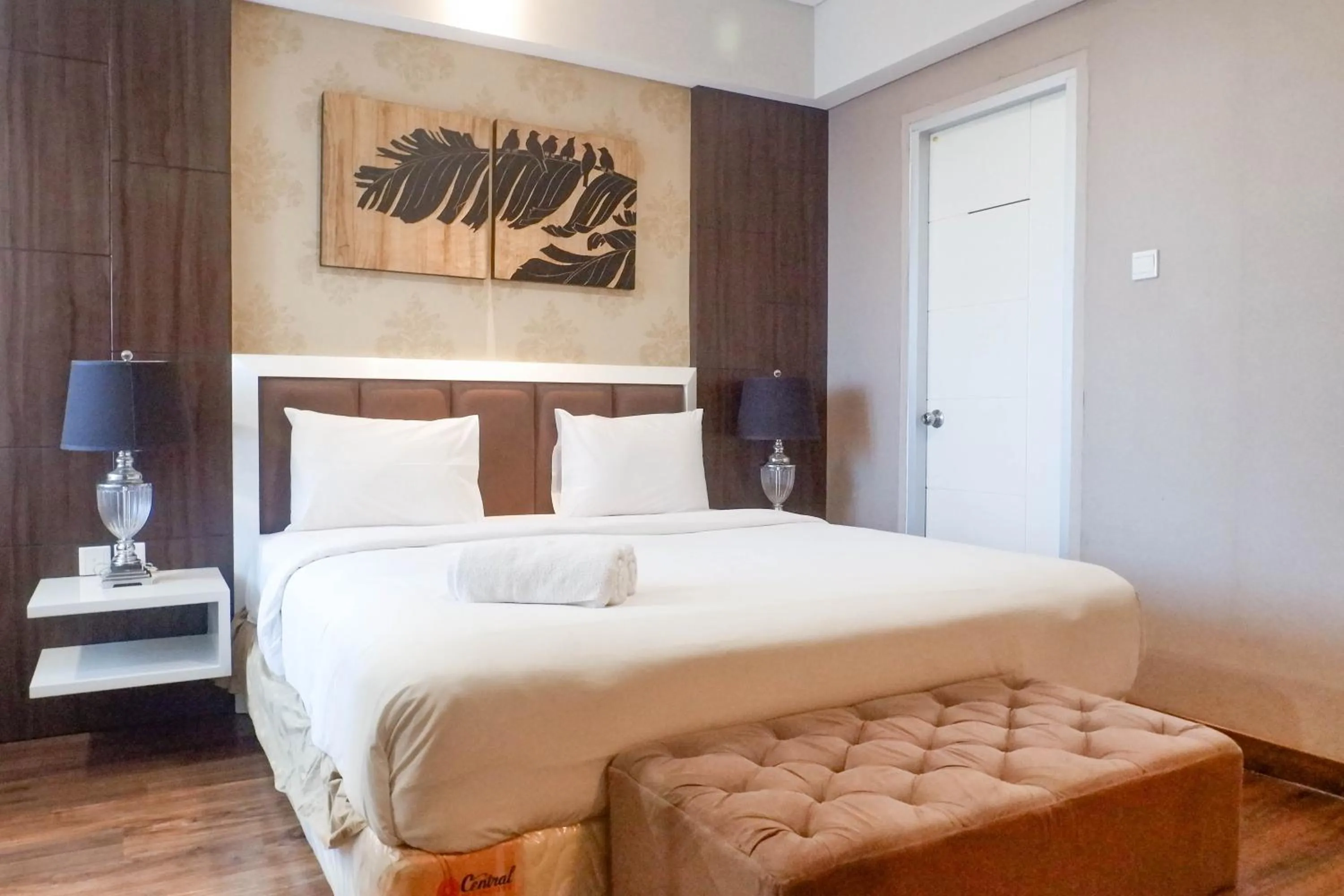 Bed in Scenic Modern 2BR Apartment at Trillium Residence By Travelio