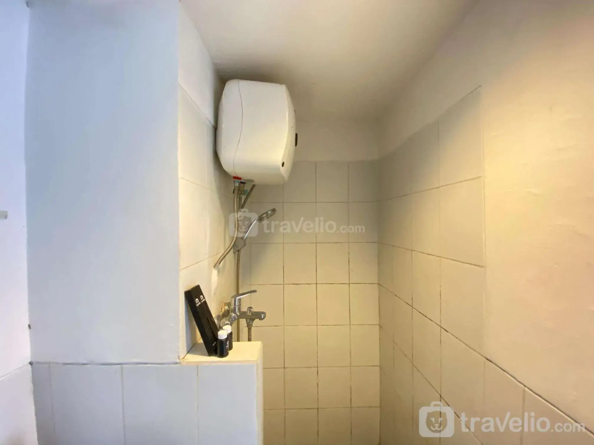 Spacious Studio Apartment at Jarrdin Cihampelas By Travelio Spacious Studio Apartment at Jarrdin Cihampelas By Travelio