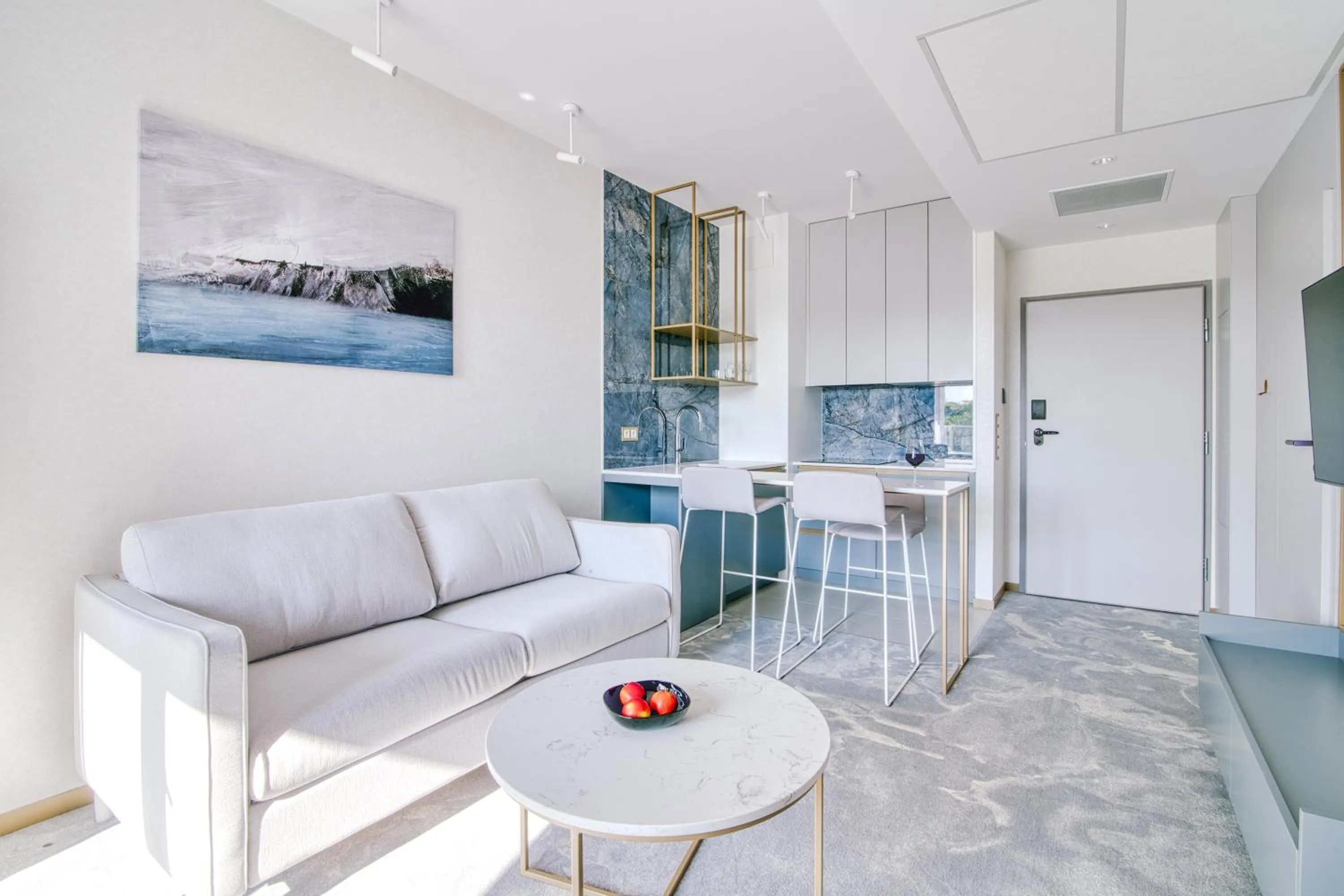 Kitchen or kitchenette in Apartamenty Premium N11 Mikołajki - Destigo Hotels