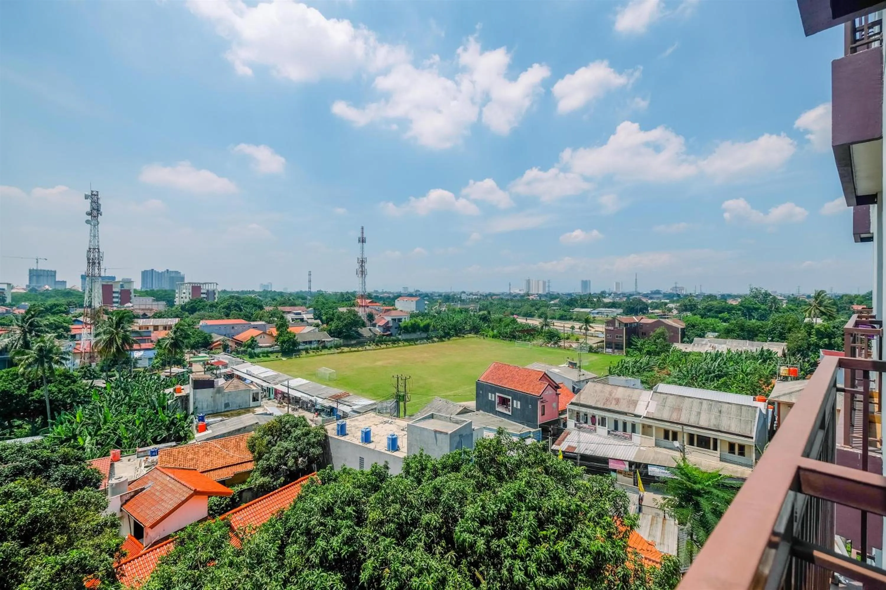 Great Deal Studio at Dave Apartment near Campus By Travelio