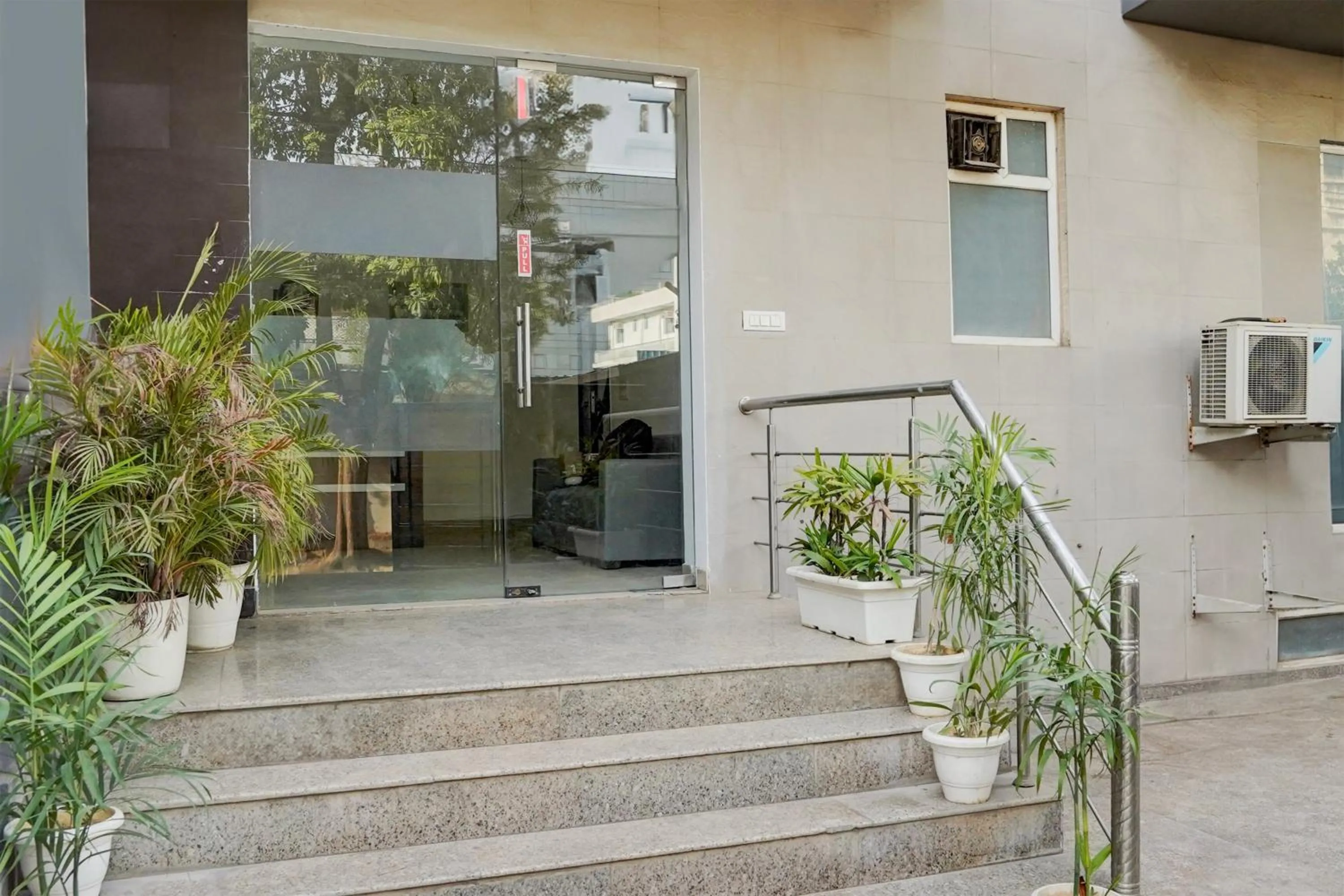 Facade/entrance in Super Townhouse Sector 53 Golf Course Road