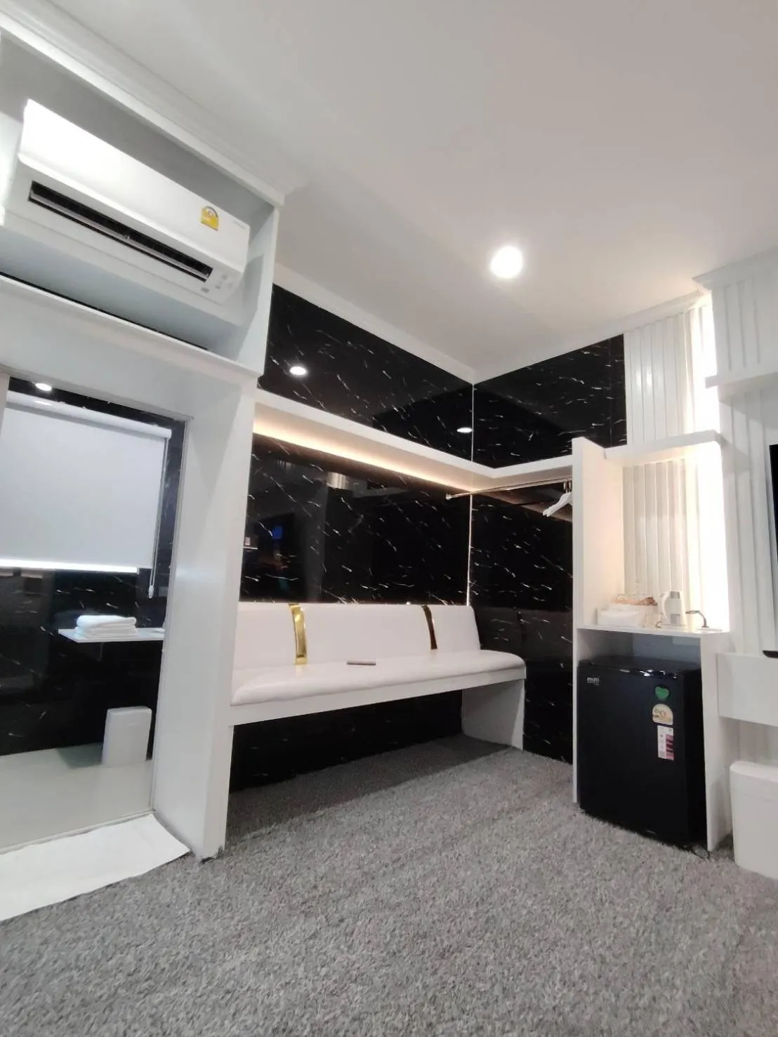 Bed in DEBUA White House