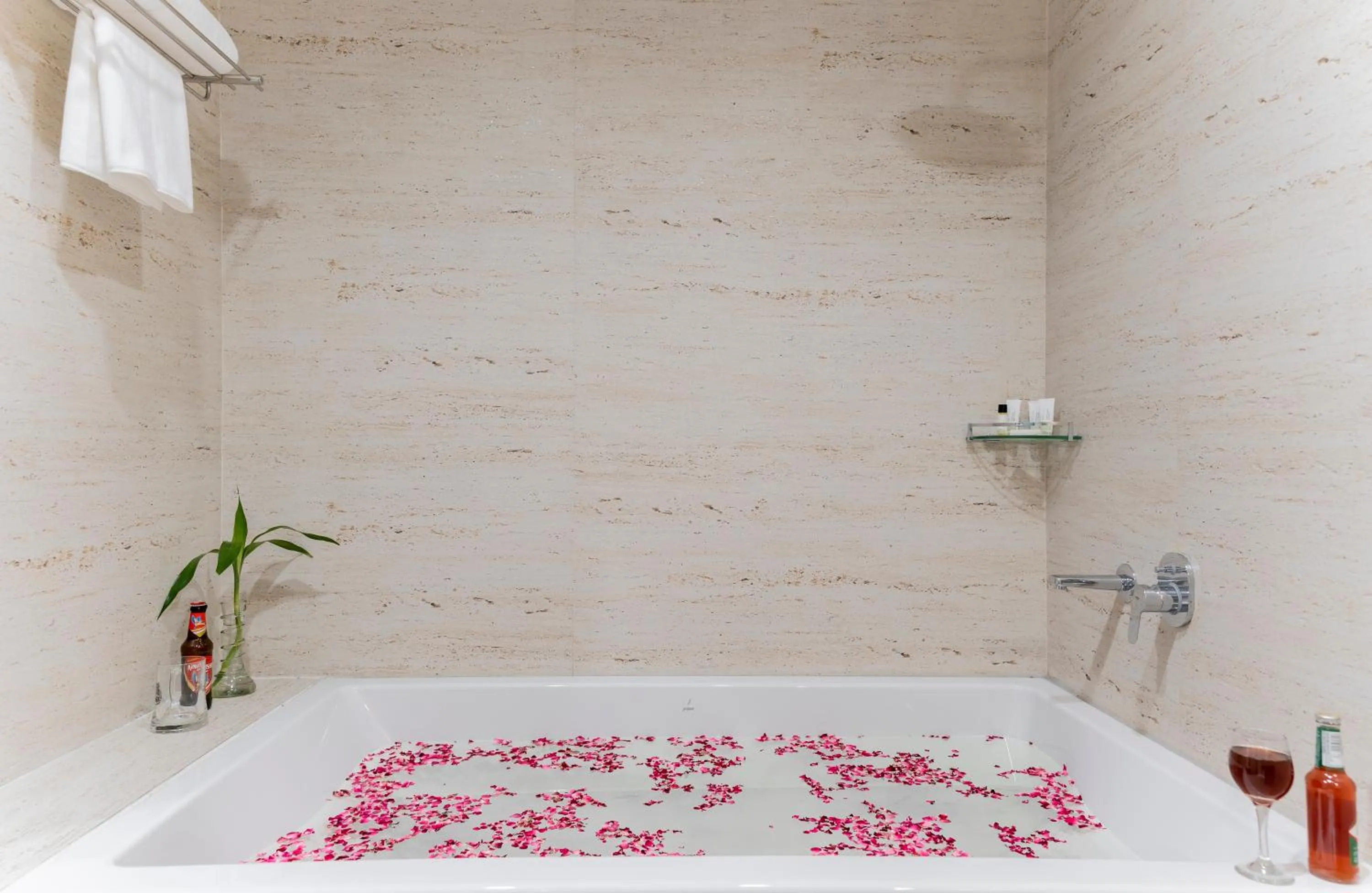 Bath in The Belita Hotel & Spa