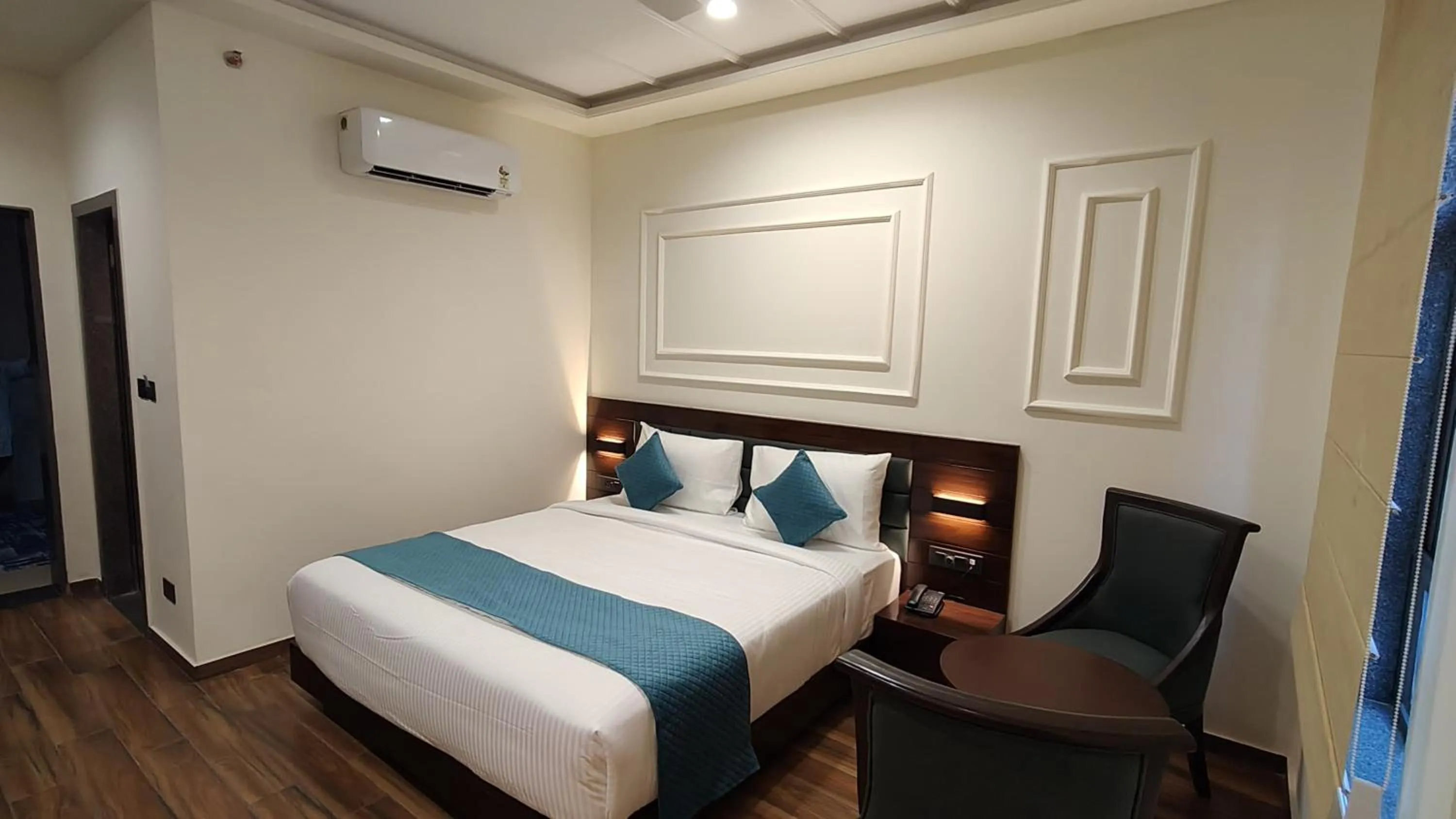 Bed in The Belita Hotel & Spa