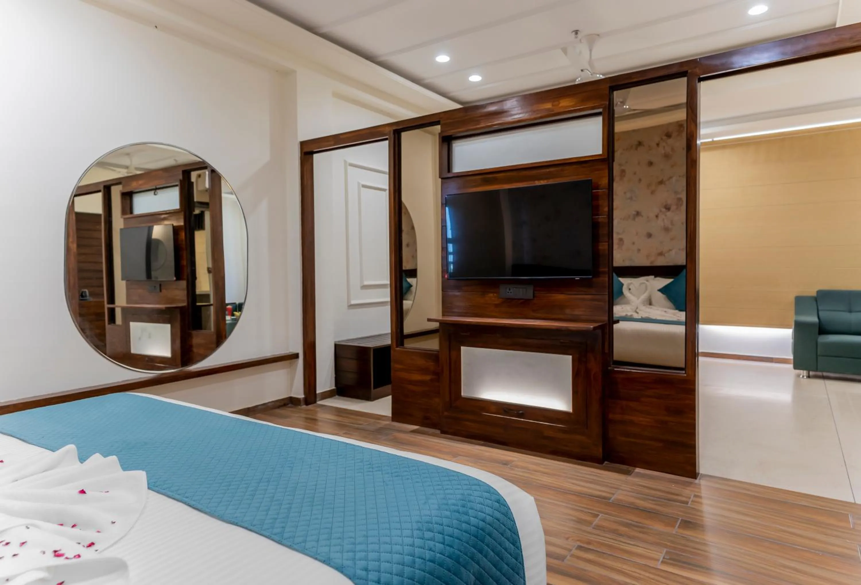 Bed in The Belita Hotel & Spa