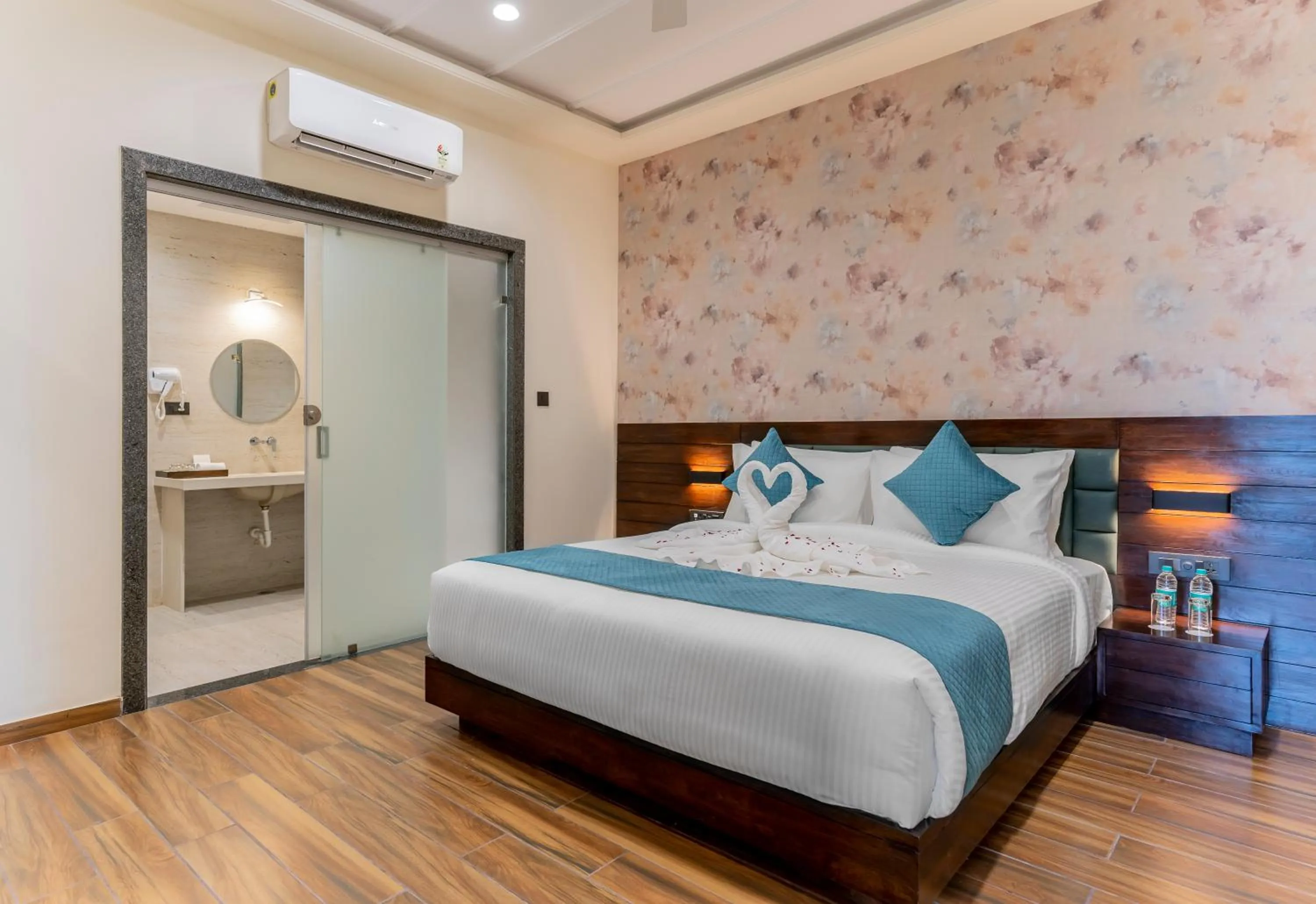 Bed in The Belita Hotel & Spa