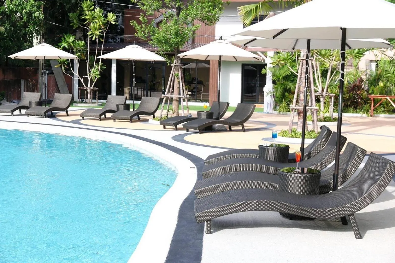 Swimming pool in Kastel Pattaya Hotel