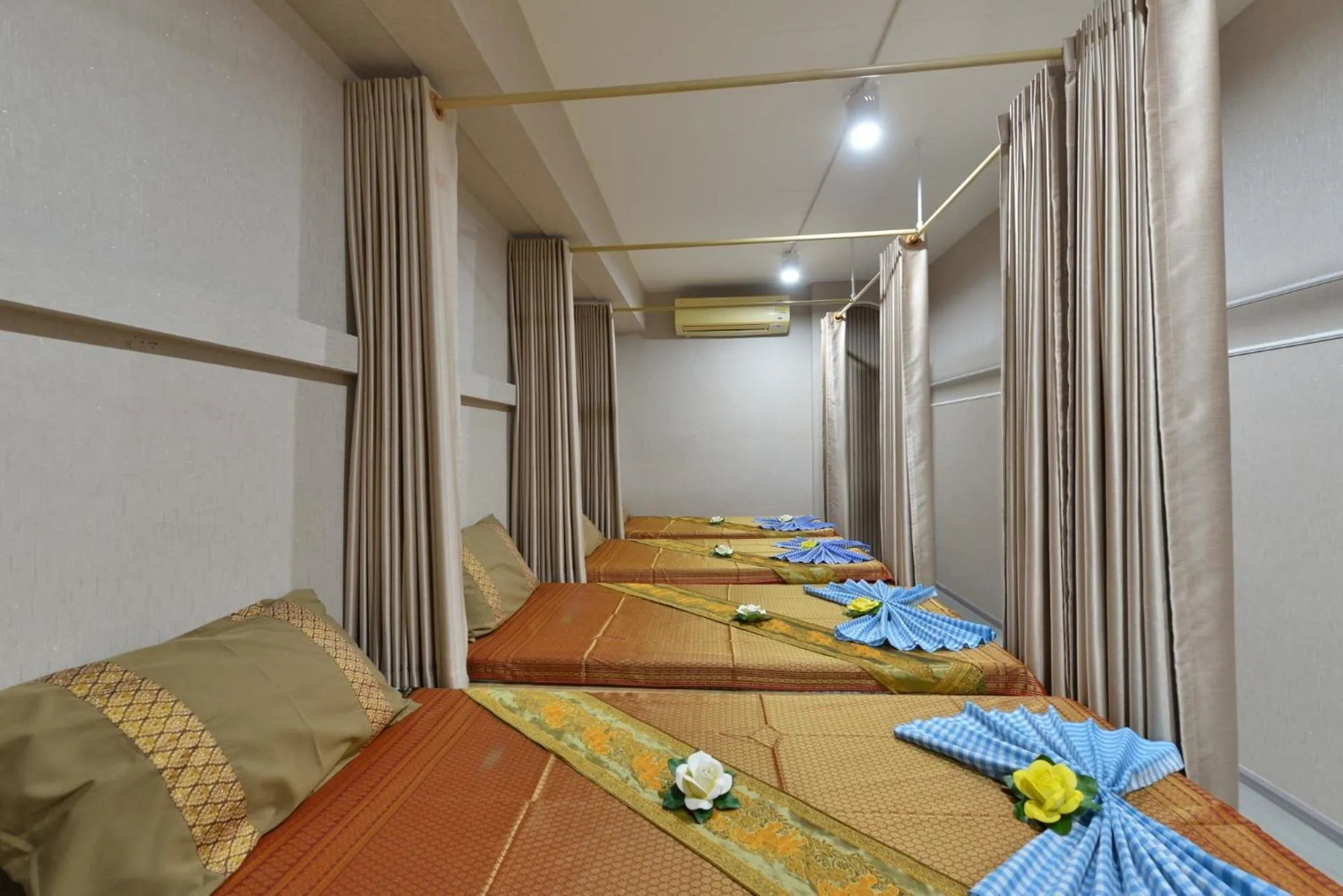 Massage in Kastel Pattaya Hotel