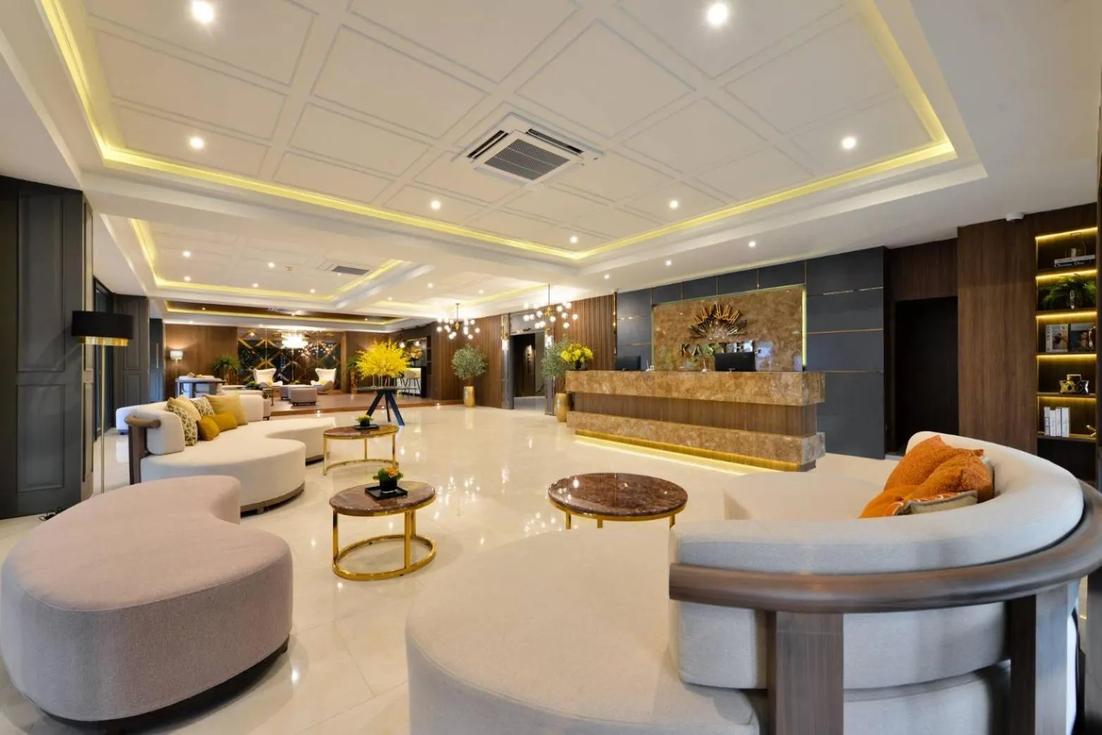 Lobby or reception in Kastel Pattaya Hotel