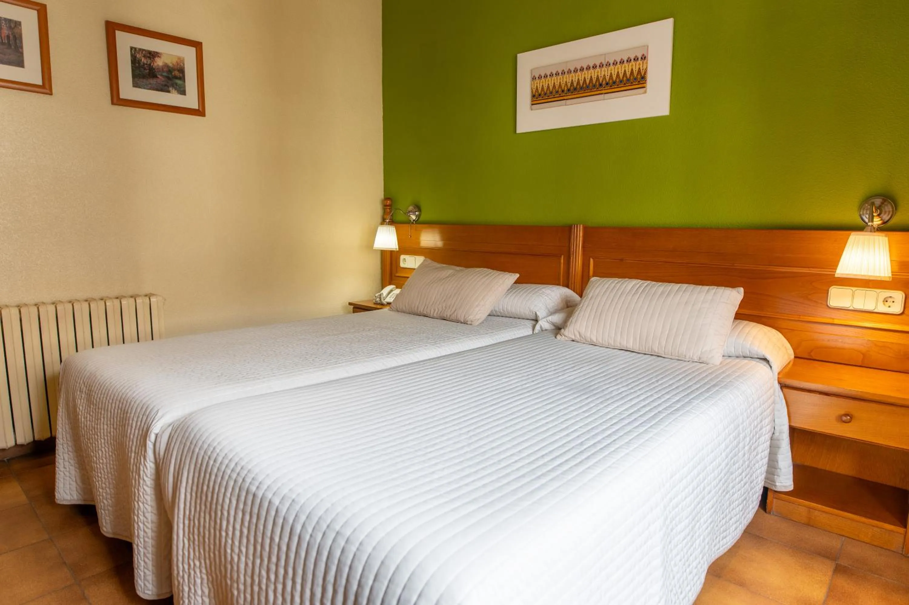 Bed in Hotel Rey Don Jaime