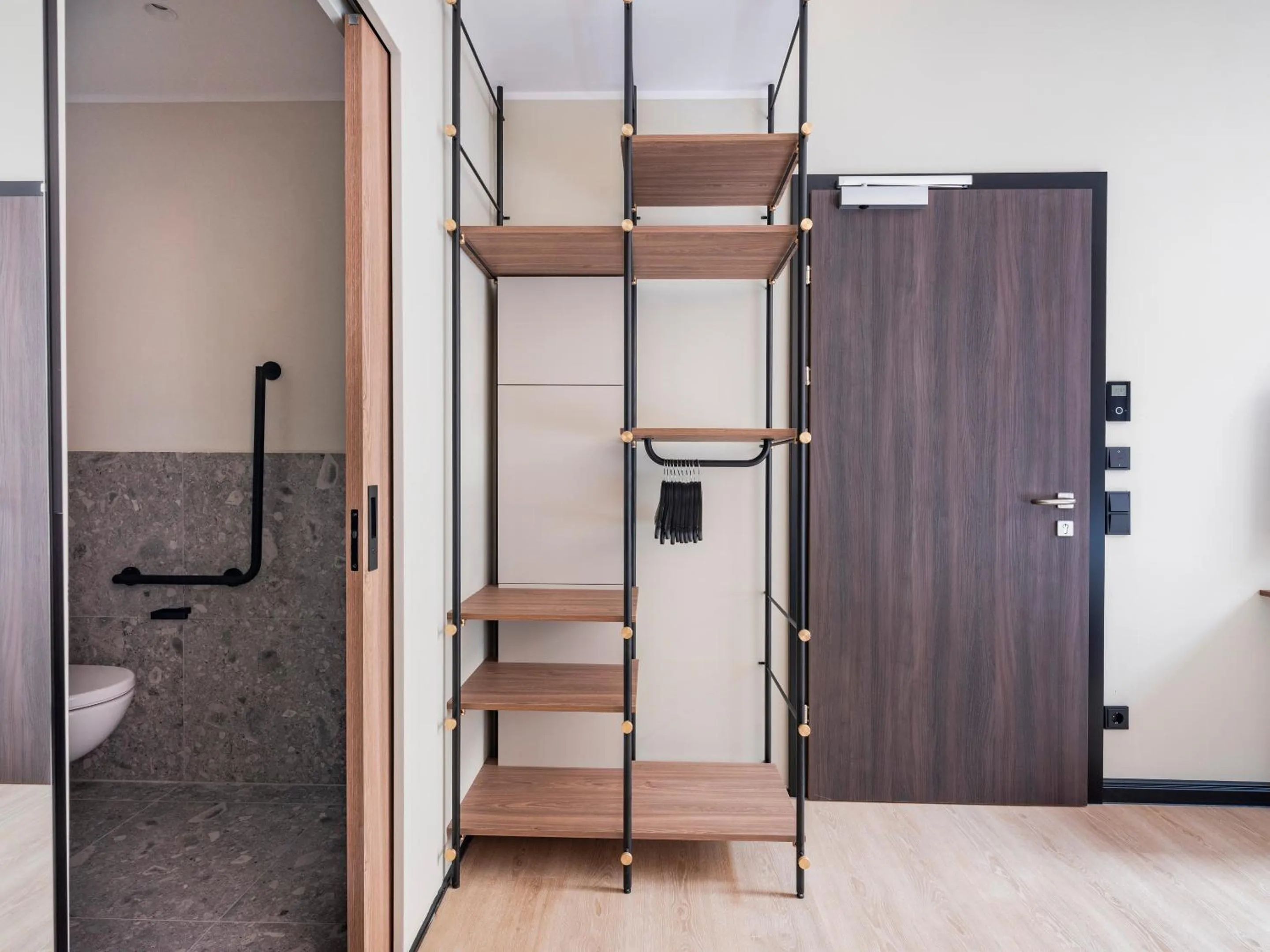 wardrobe in Numa Salzburg Vogelweider