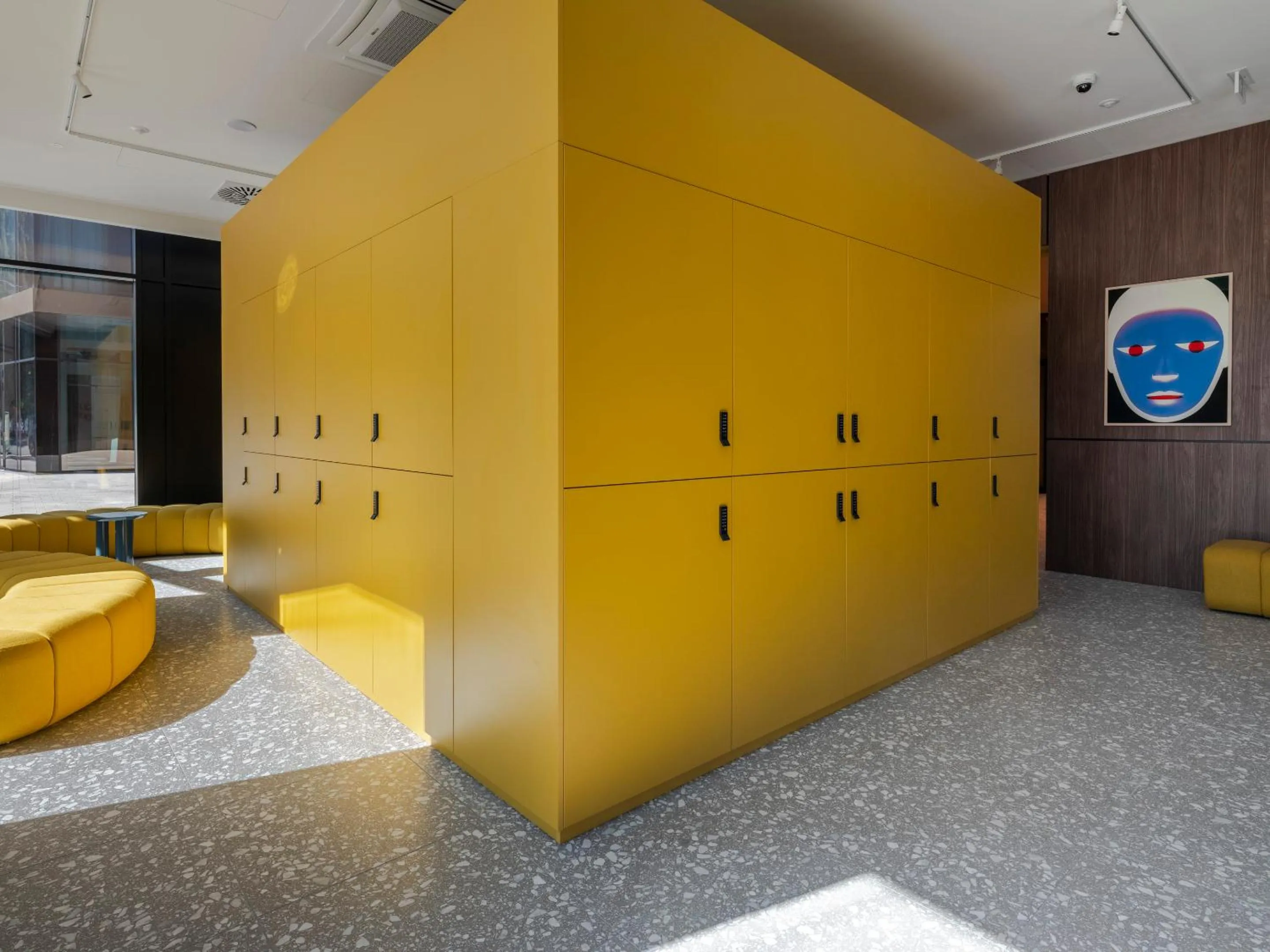 locker in Numa Salzburg Vogelweider