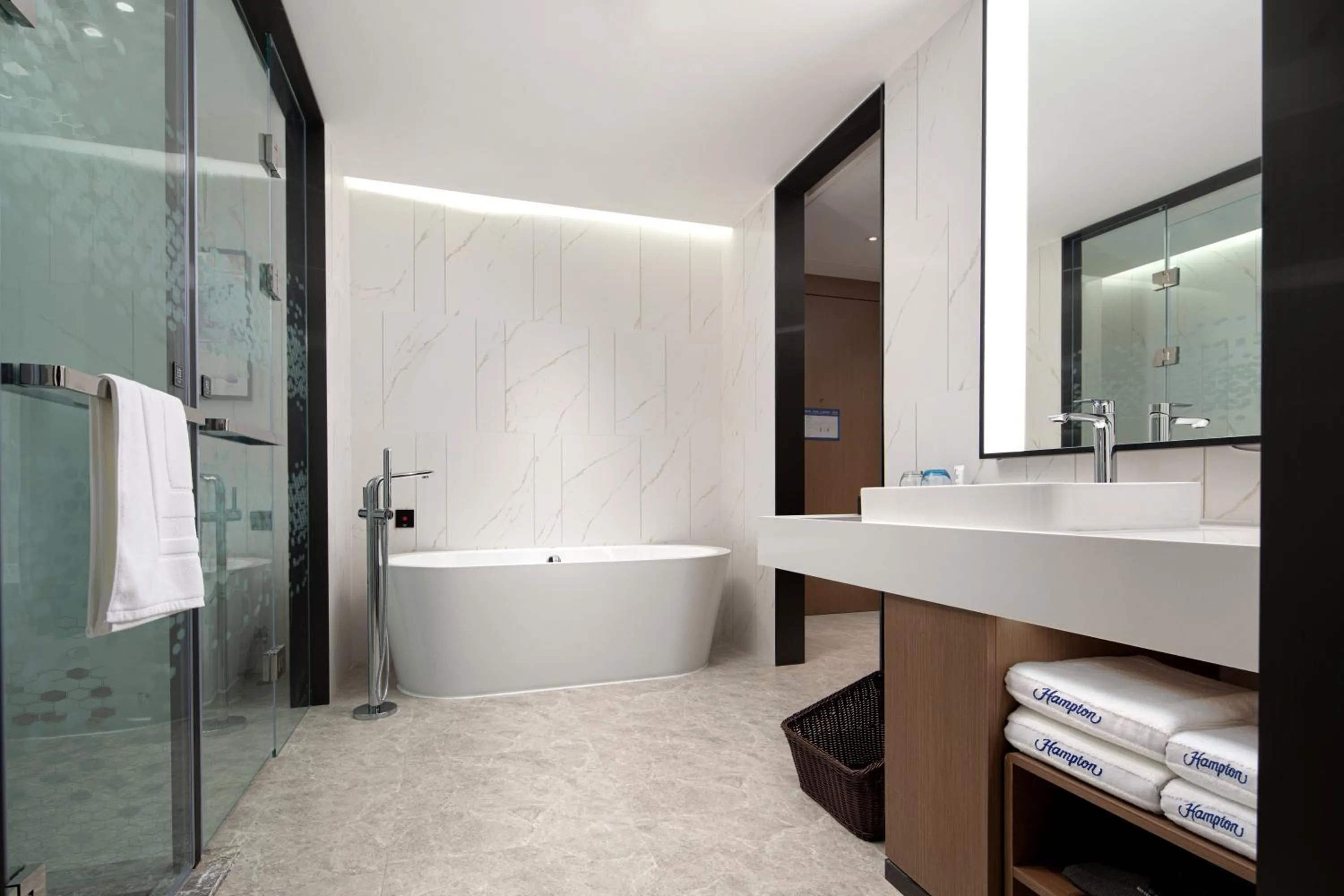 Shower in Hilton by Hampton Chengdu North Railway Station