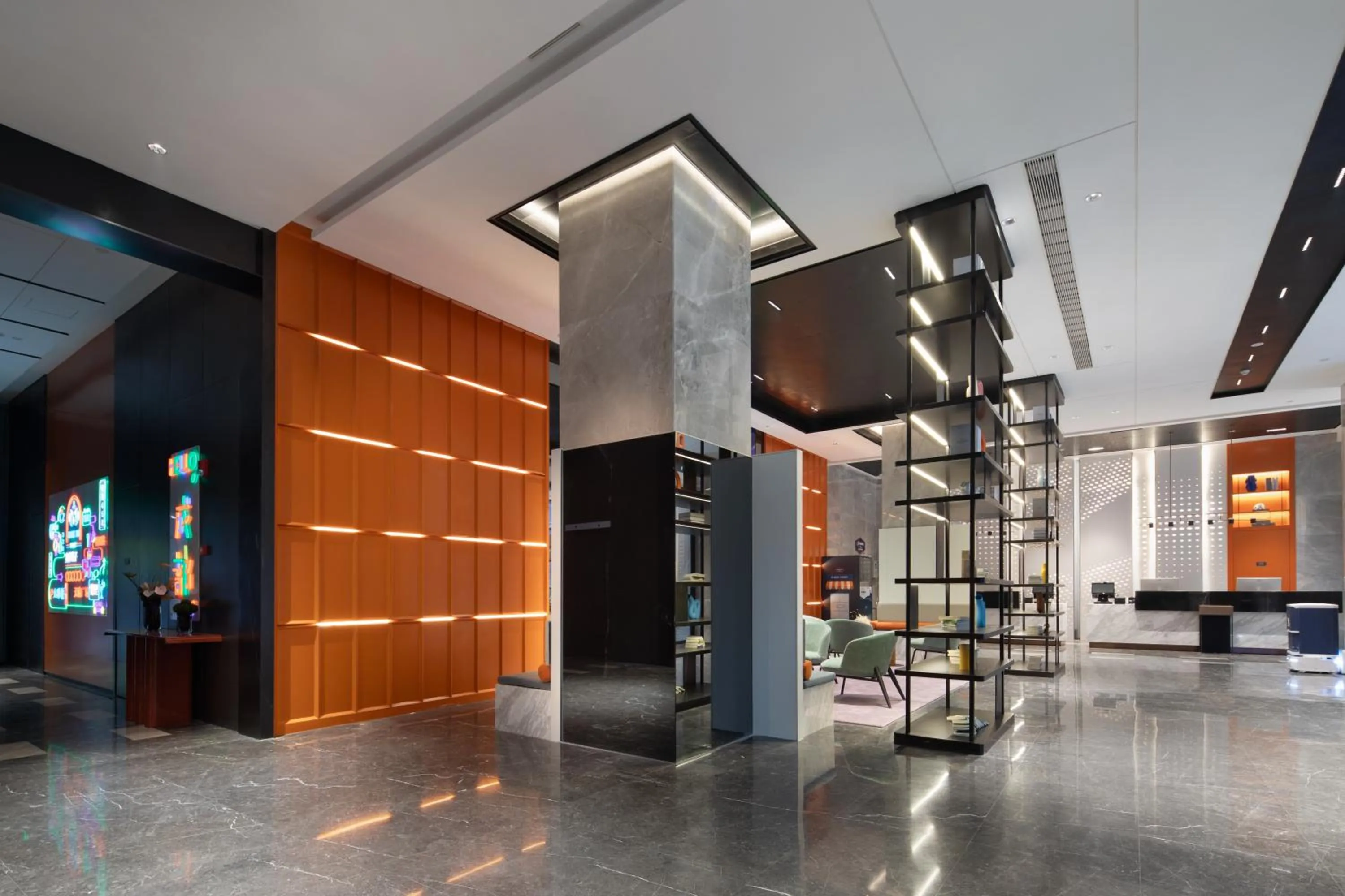 Lobby or reception in Hilton by Hampton Chengdu North Railway Station