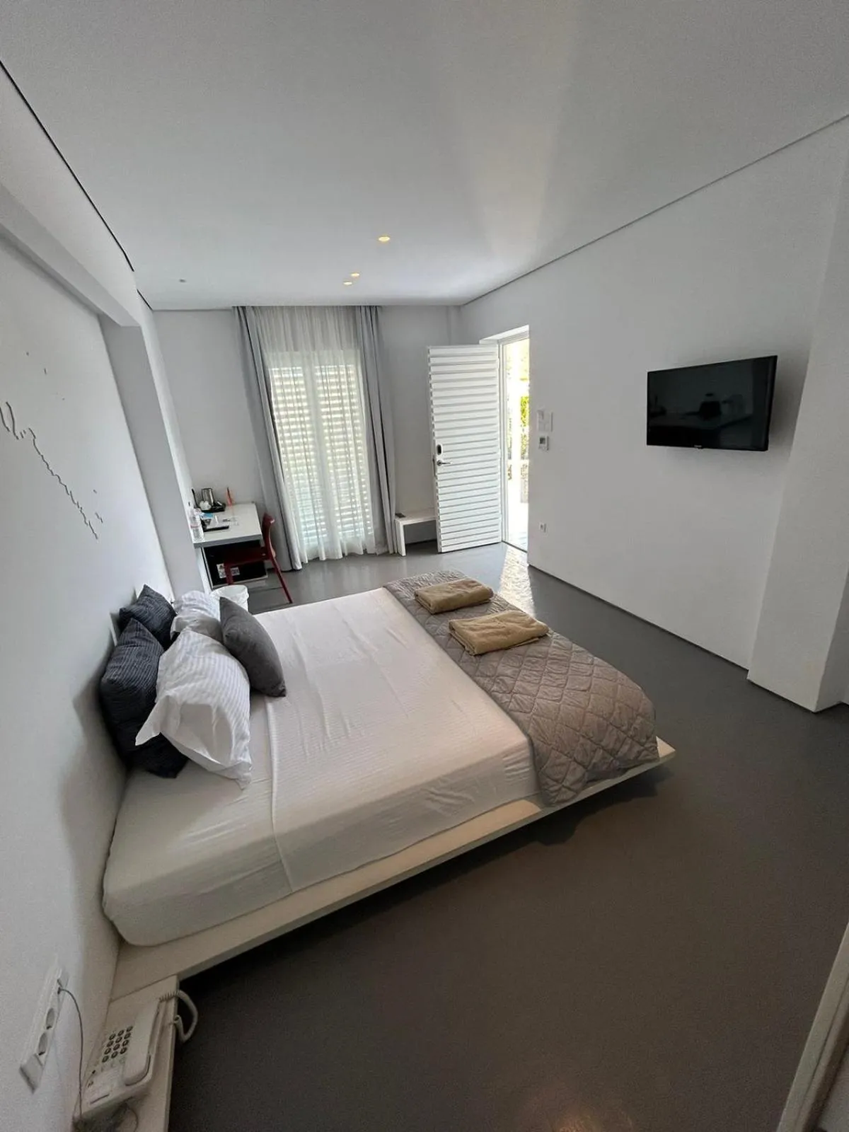 Bedroom, Bed in Relux Ios Hotel