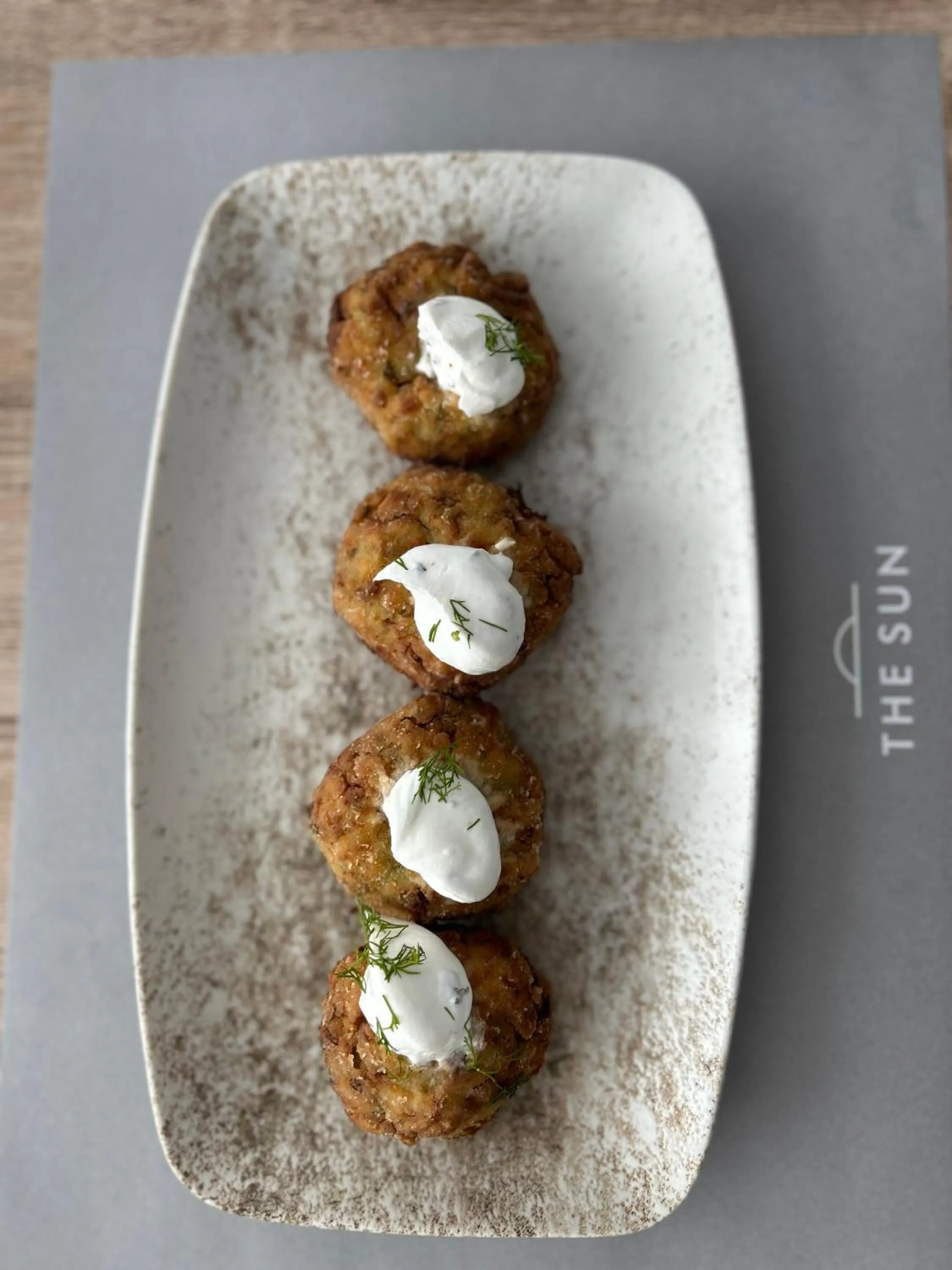 Restaurant/places to eat in Relux Ios Hotel