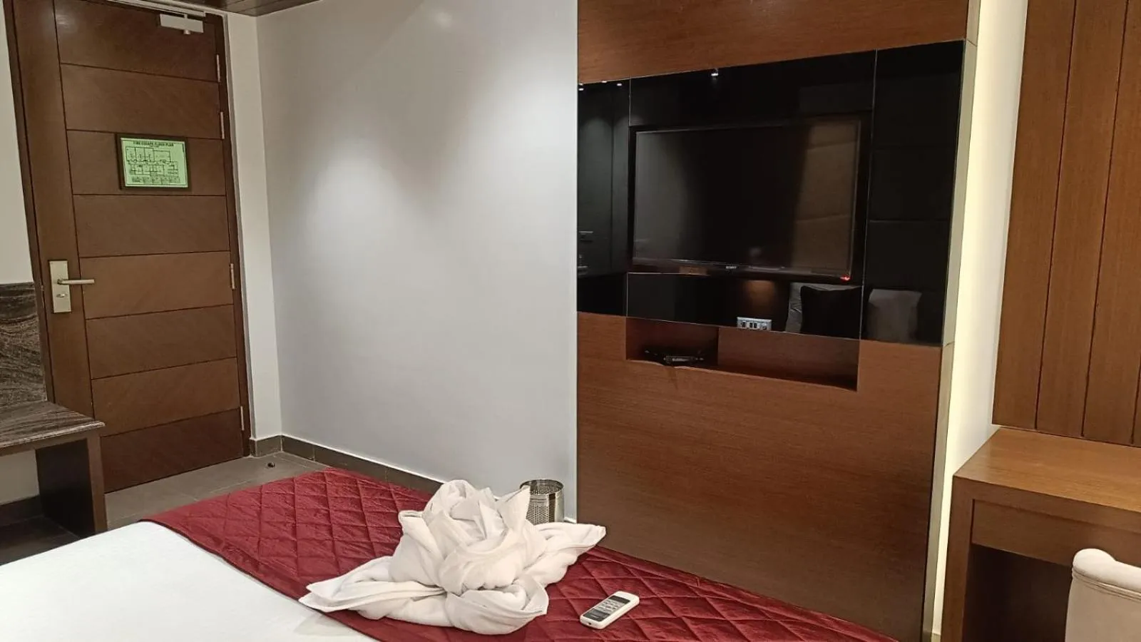 Bed in Hotel Darwin City