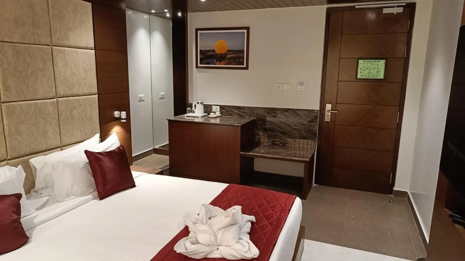 Bed in Hotel Darwin City