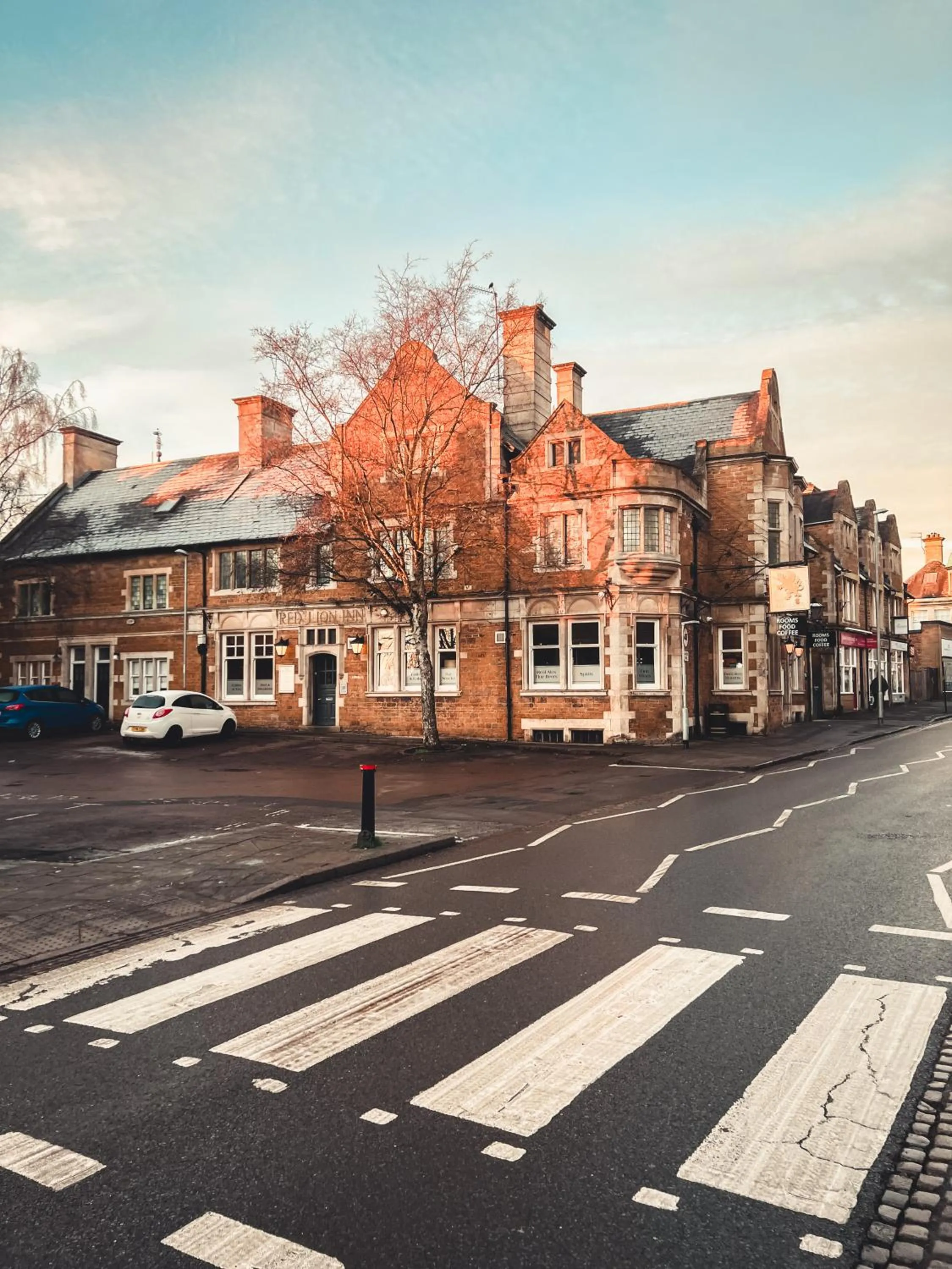 Property building in The Red Lion Inn