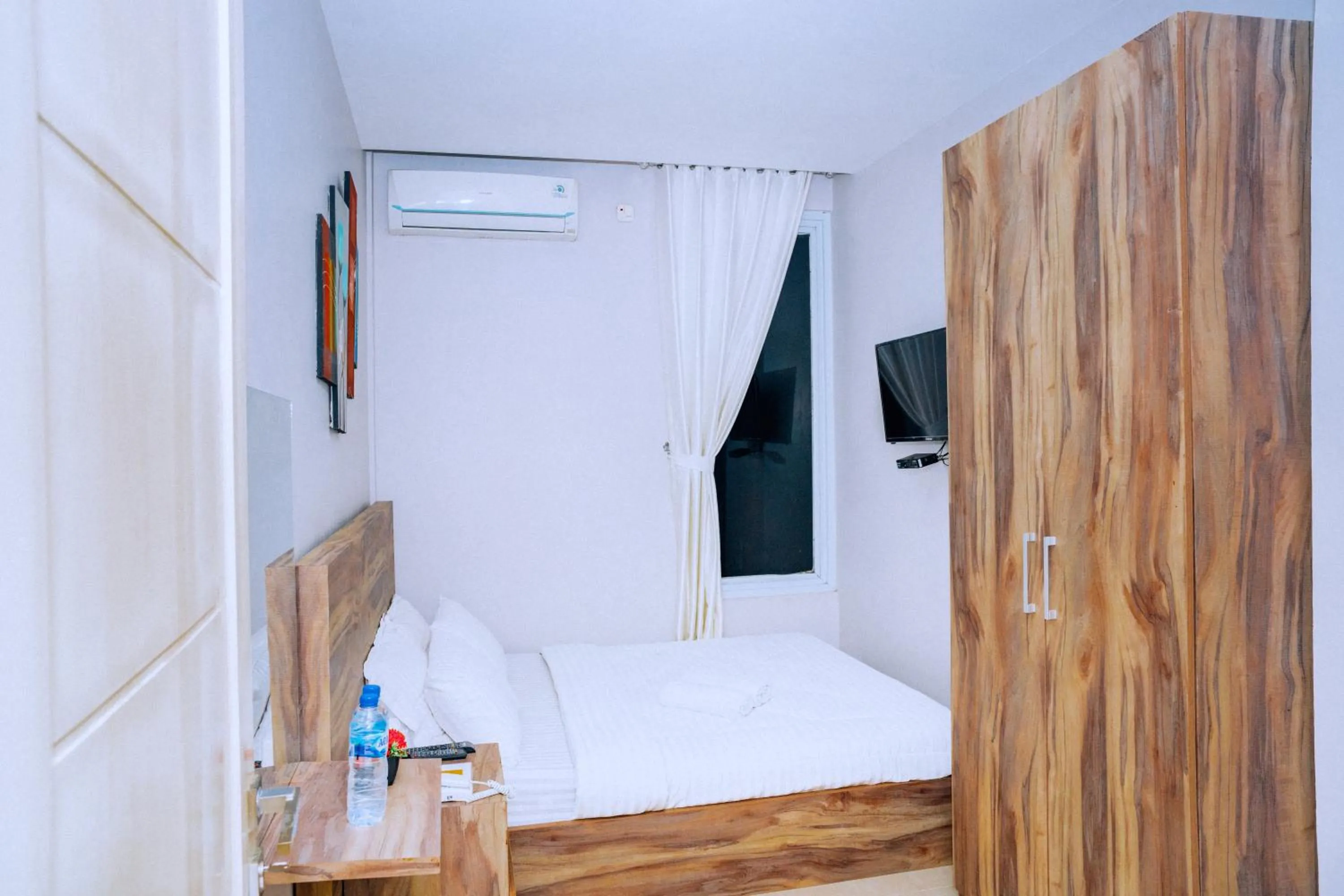 Bedroom, Bed in Casa Felice by Reccoma