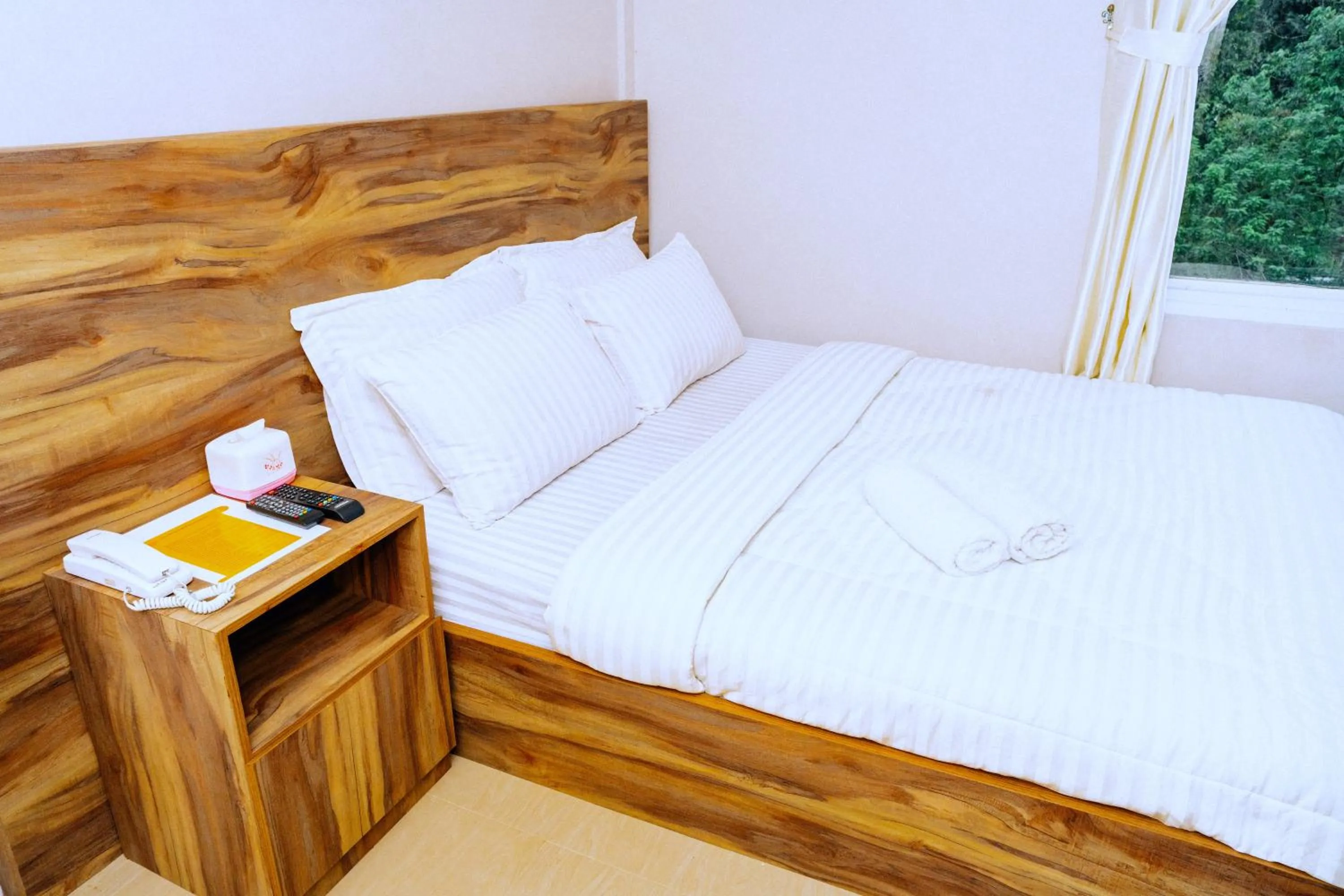 Bedroom, Bed in Casa Felice by Reccoma