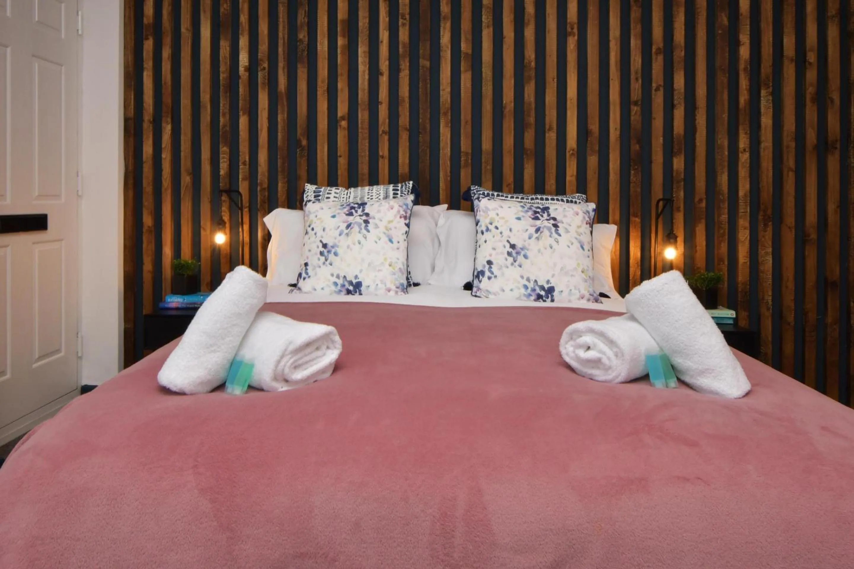 Bedroom, Bed in Stay at Shobnall Road Rooms and Studios Burton