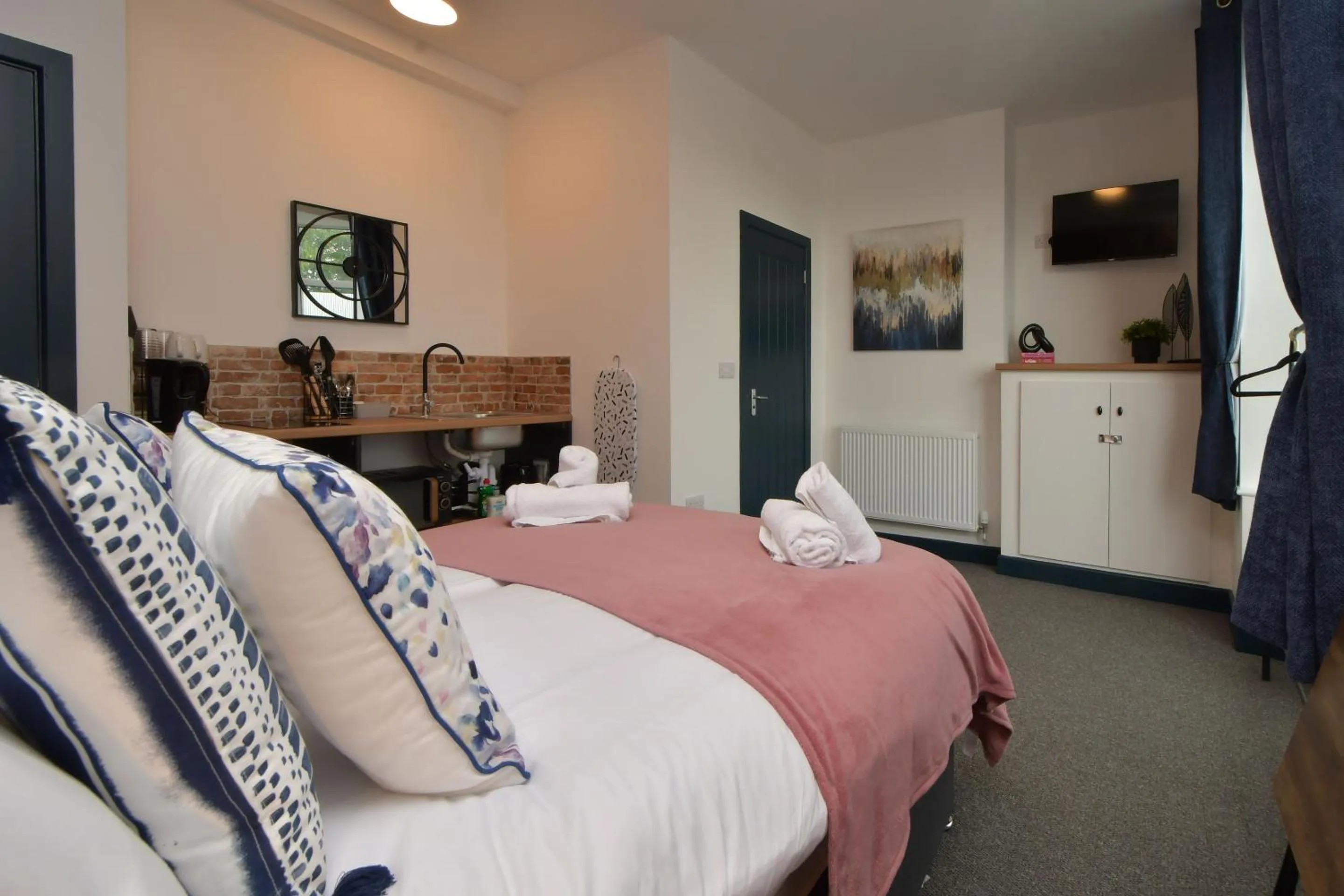 Bedroom, Bed in Stay at Shobnall Road Rooms and Studios Burton