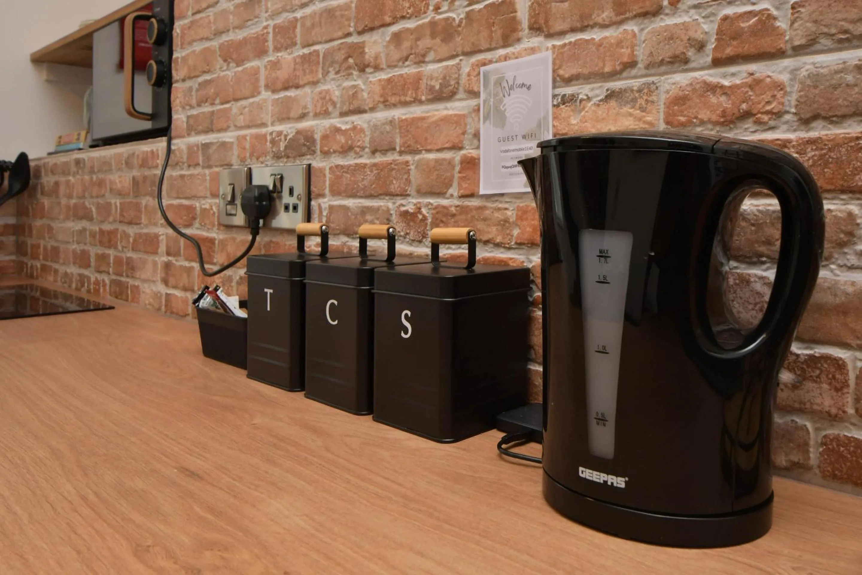 Kitchen or kitchenette in Stay at Shobnall Road Rooms and Studios Burton