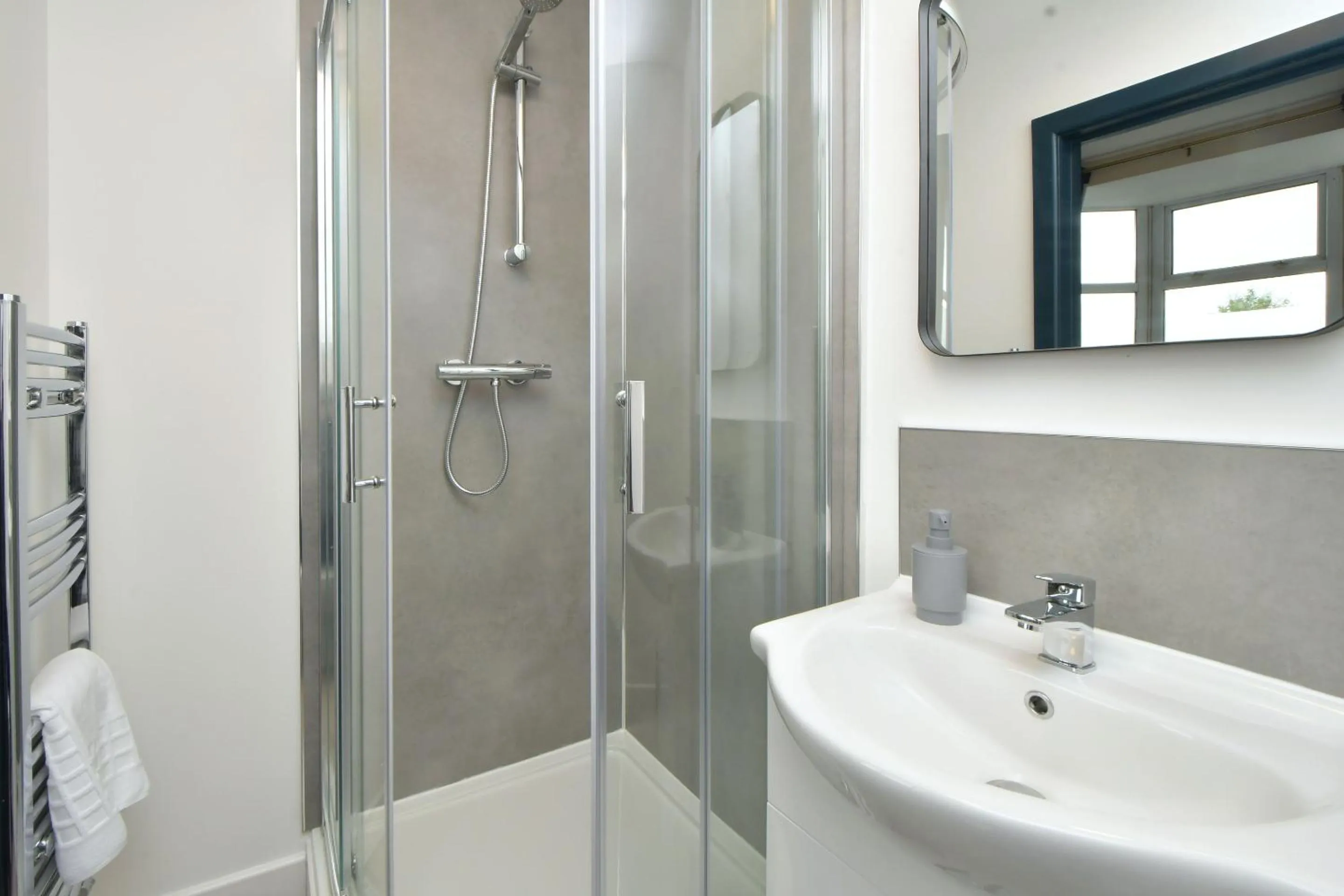 Bathroom in Stay at Shobnall Road Rooms and Studios Burton