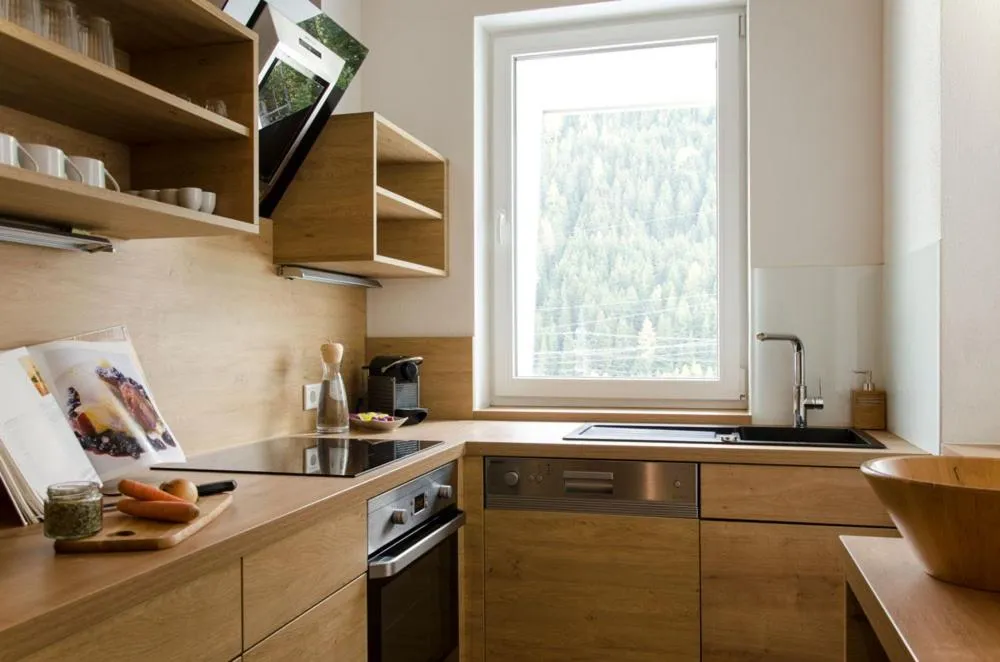 Kitchen or kitchenette in ArlBerglife Ferienresort