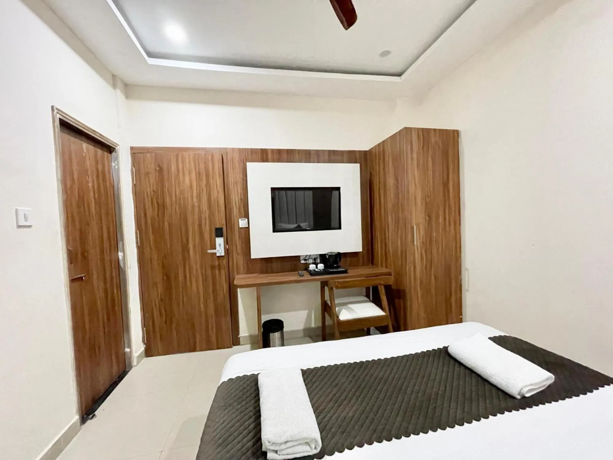 Bed in Hotel Shree Radha Krishna