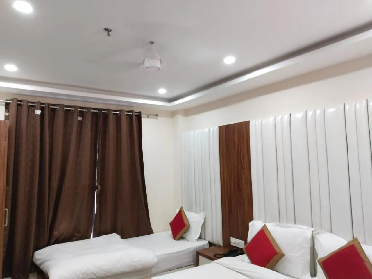 Bed in Hotel Shree Radha Krishna