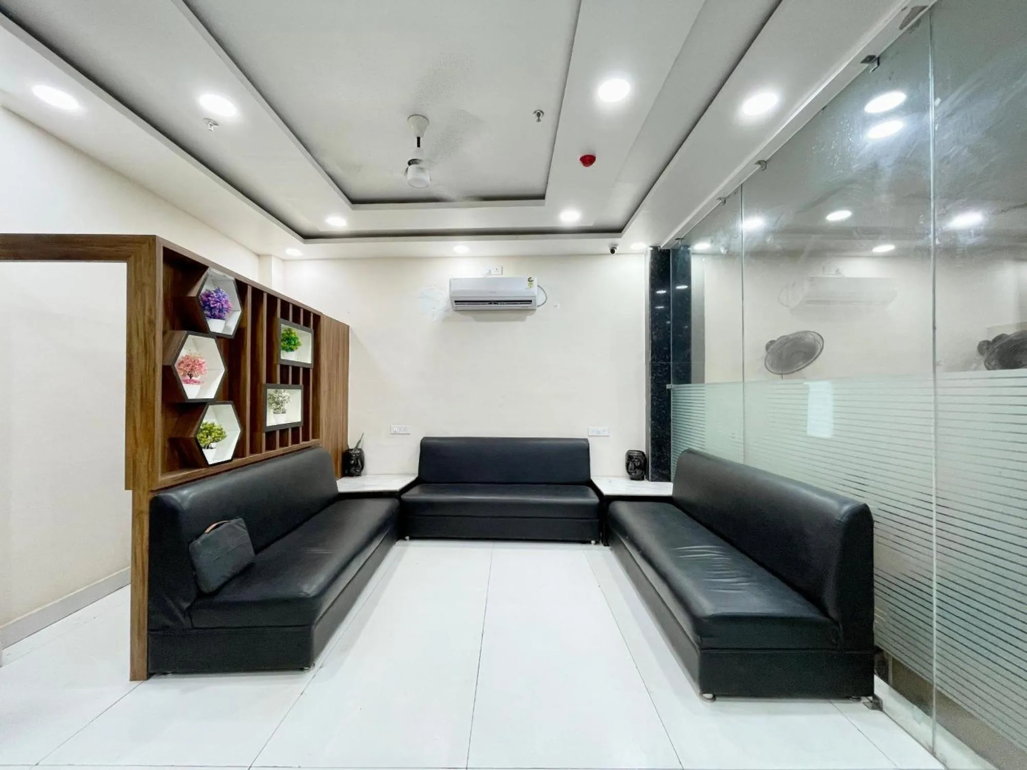 Hotel Shree Radha Krishna