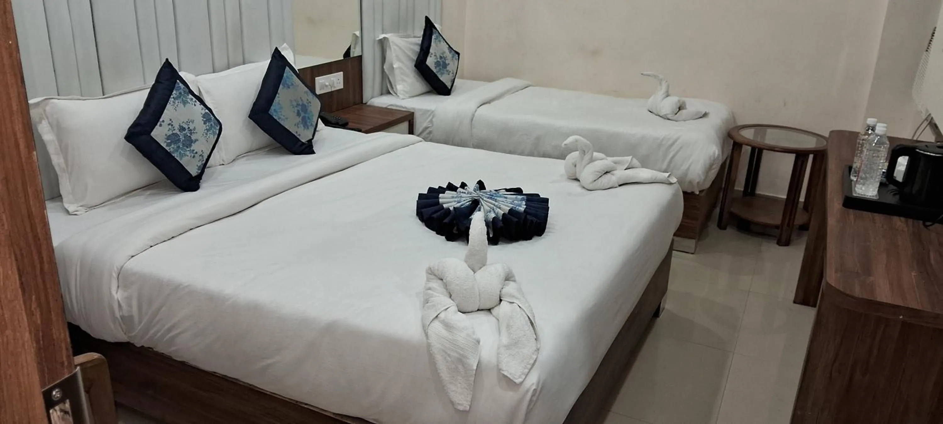 Bed in Hotel Shree Radha Krishna
