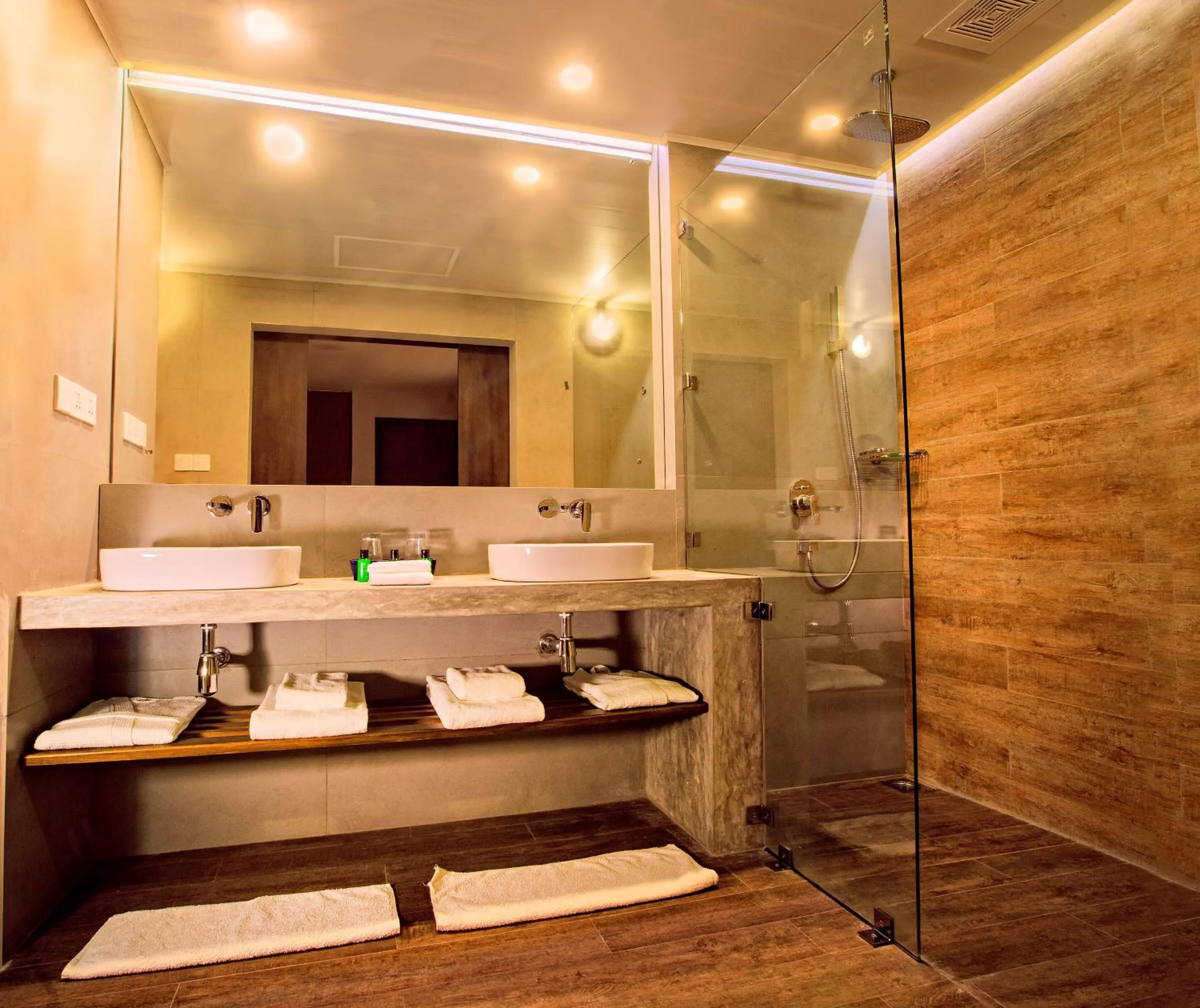 Bathroom in Sevana City Hotel