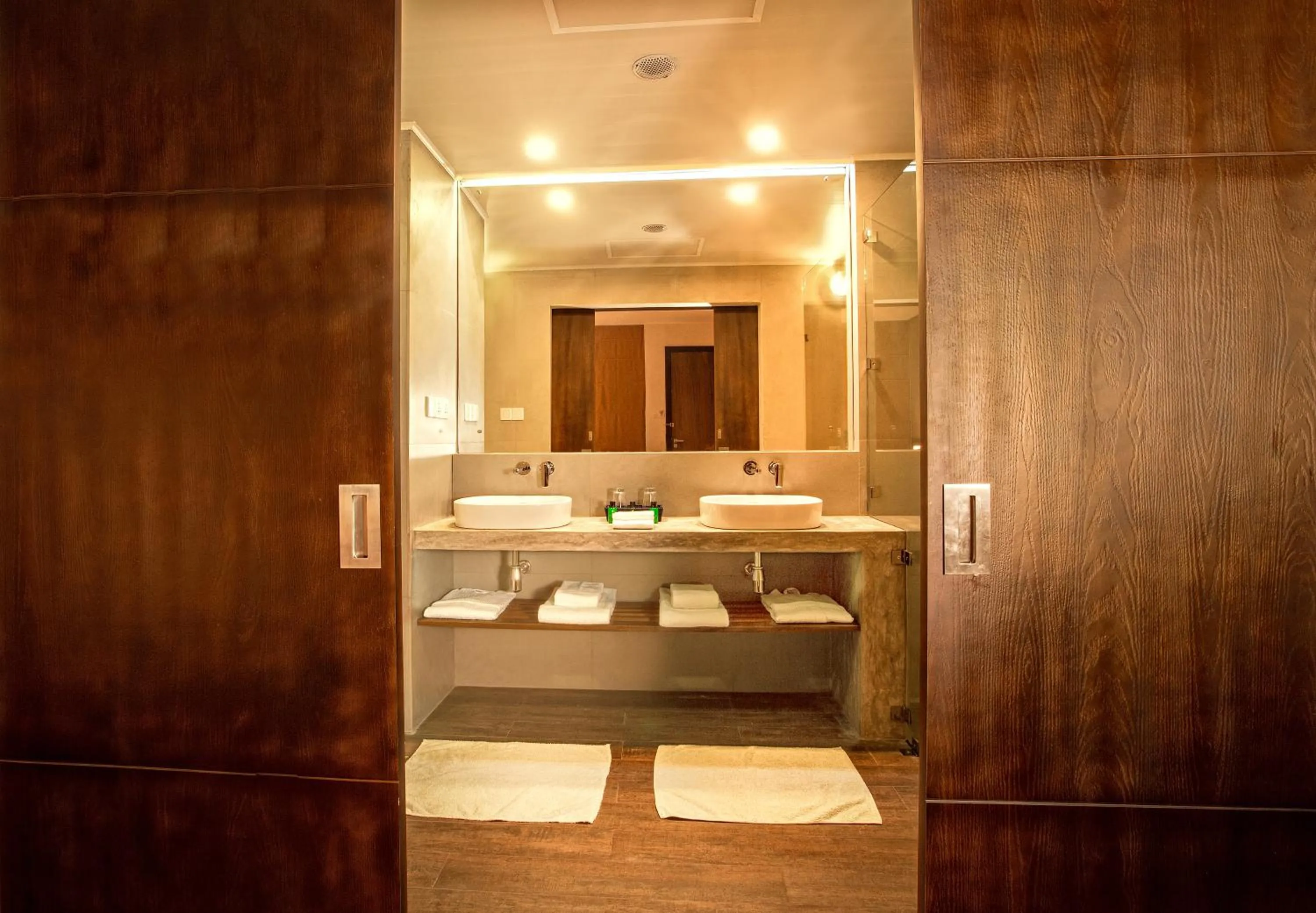 Bathroom in Sevana City Hotel