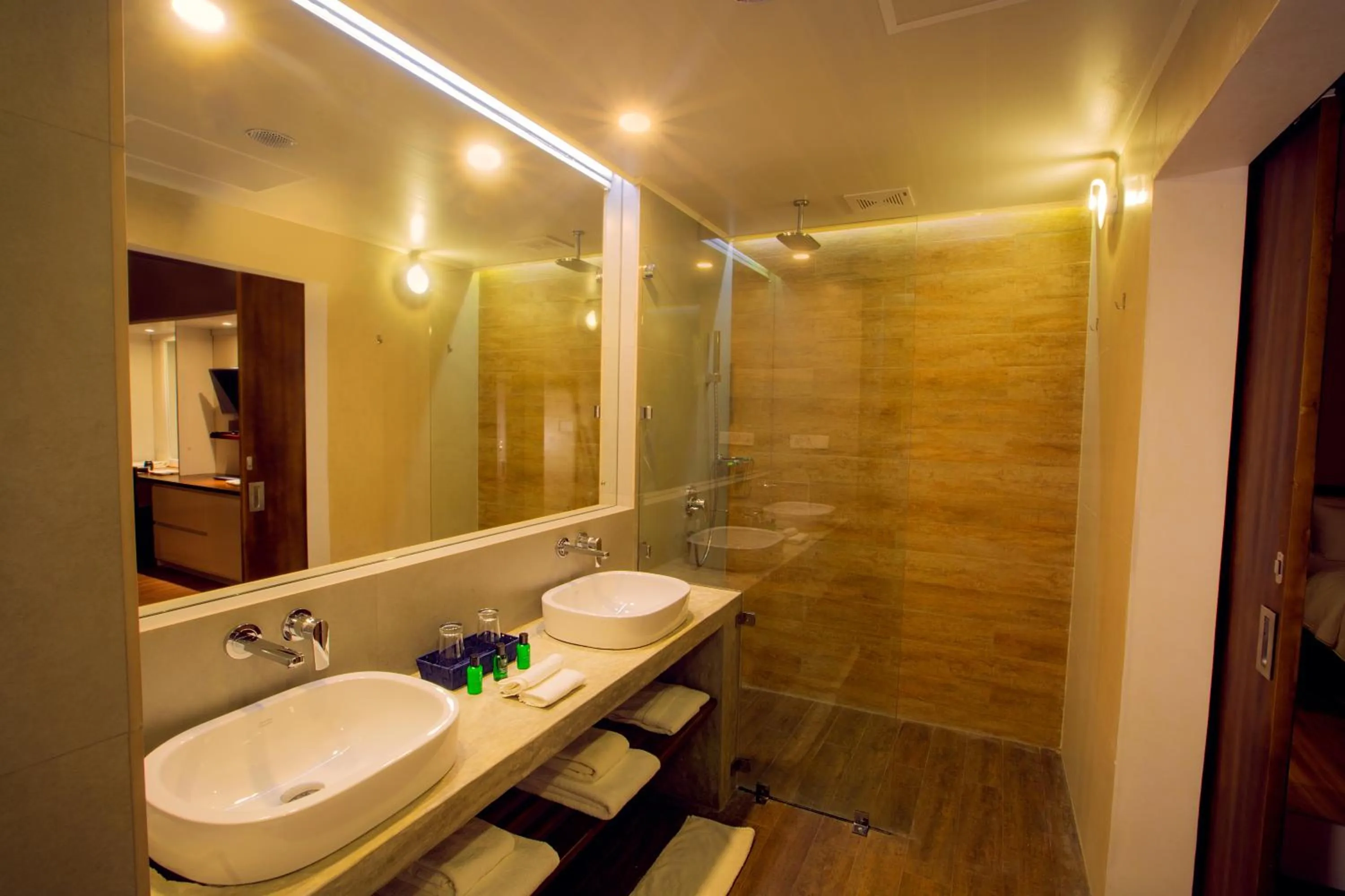 Bathroom in Sevana City Hotel