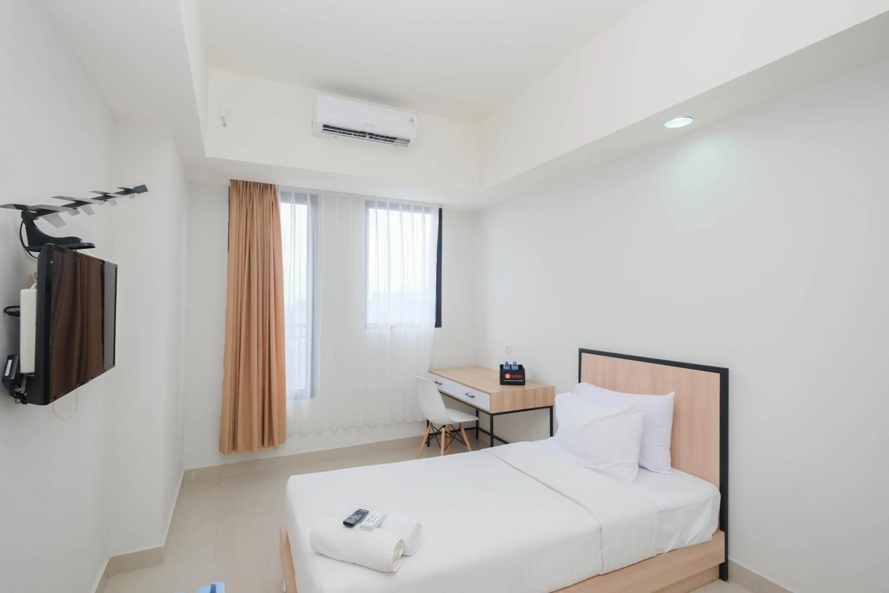 Pleasurable Studio at Evenciio Apartment near Campus Area By Travelio