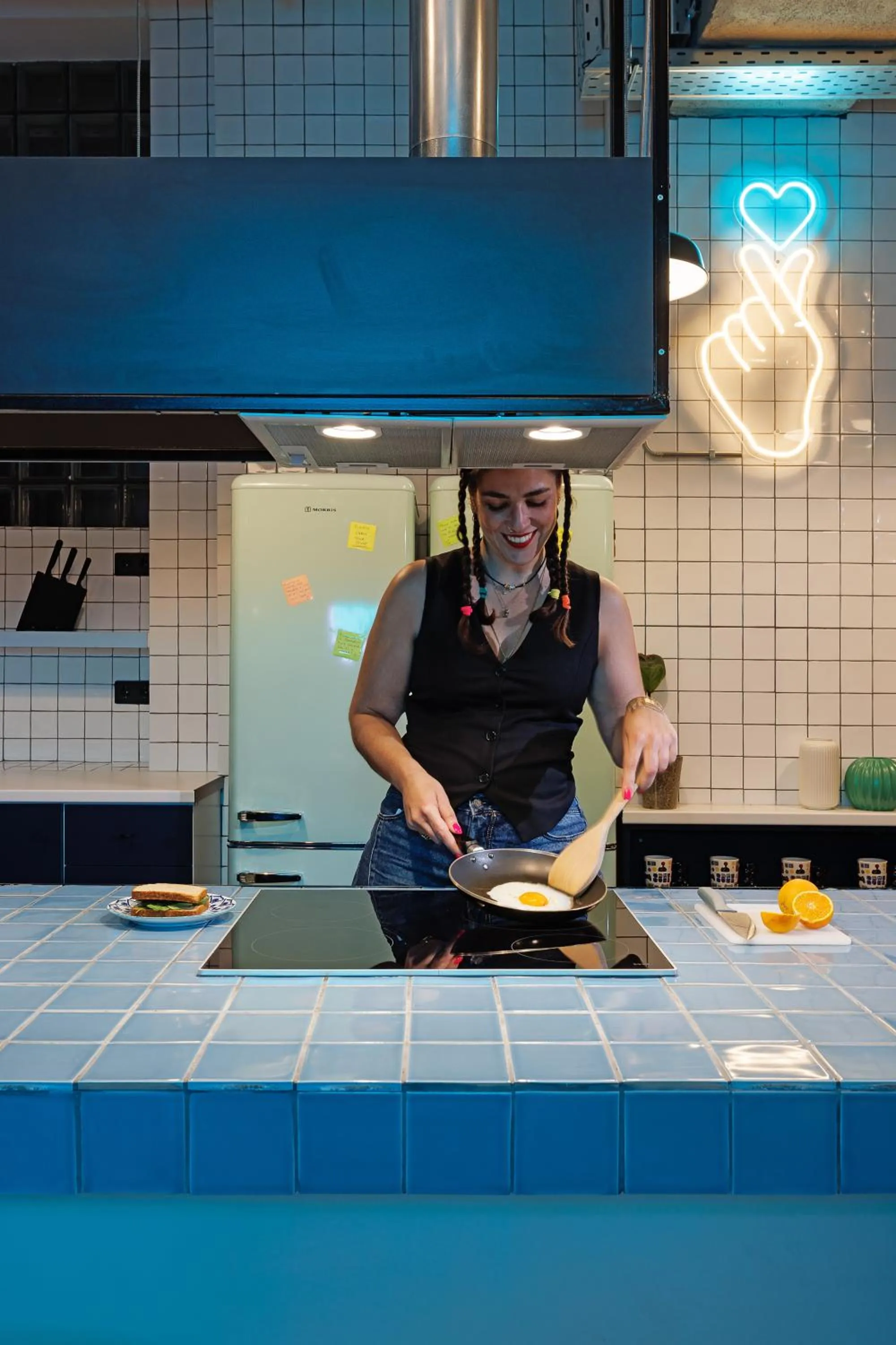 kitchen in Retroverse Eccentric Stay