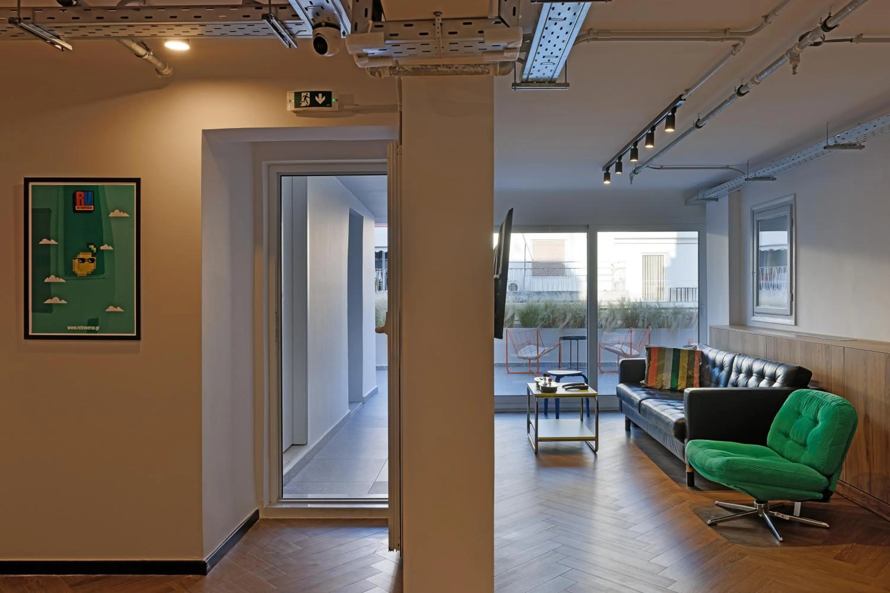 Entertainment in Retroverse Eccentric Stay