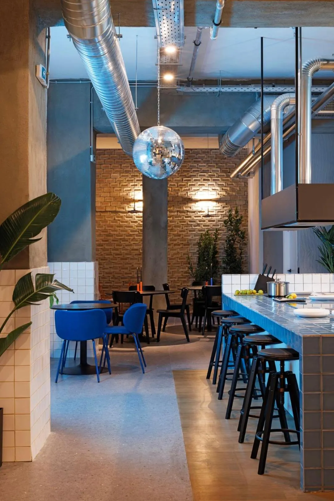 Seating area in Retroverse Eccentric Stay