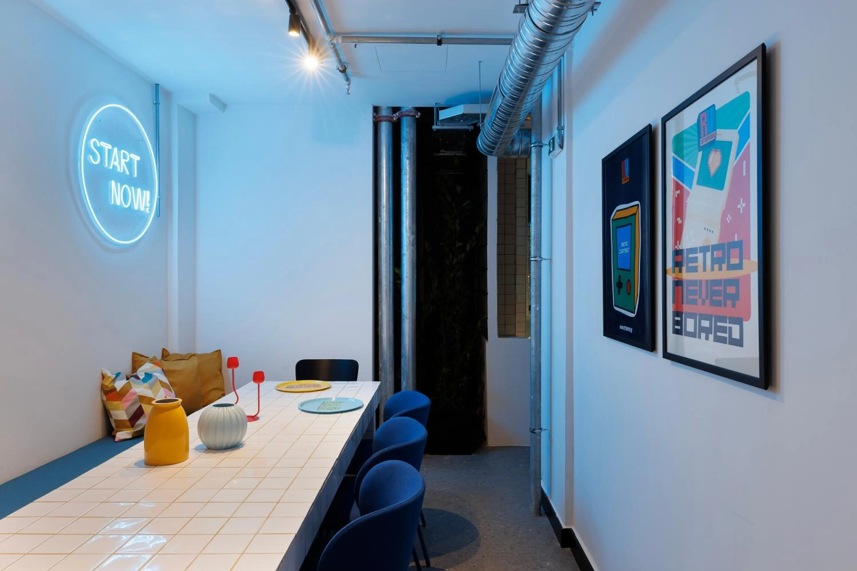 Seating area in Retroverse Eccentric Stay