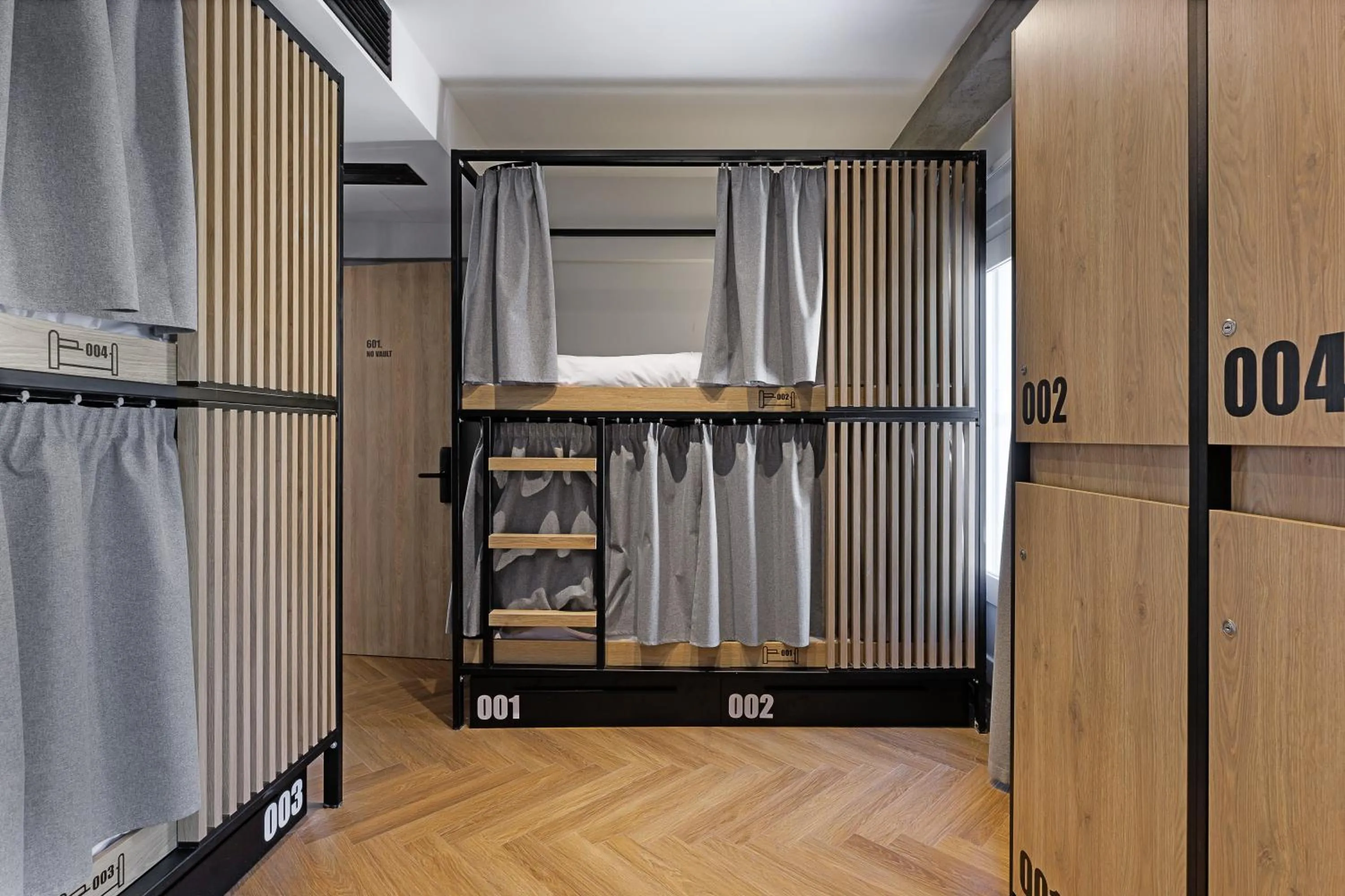 bunk bed in Retroverse Eccentric Stay